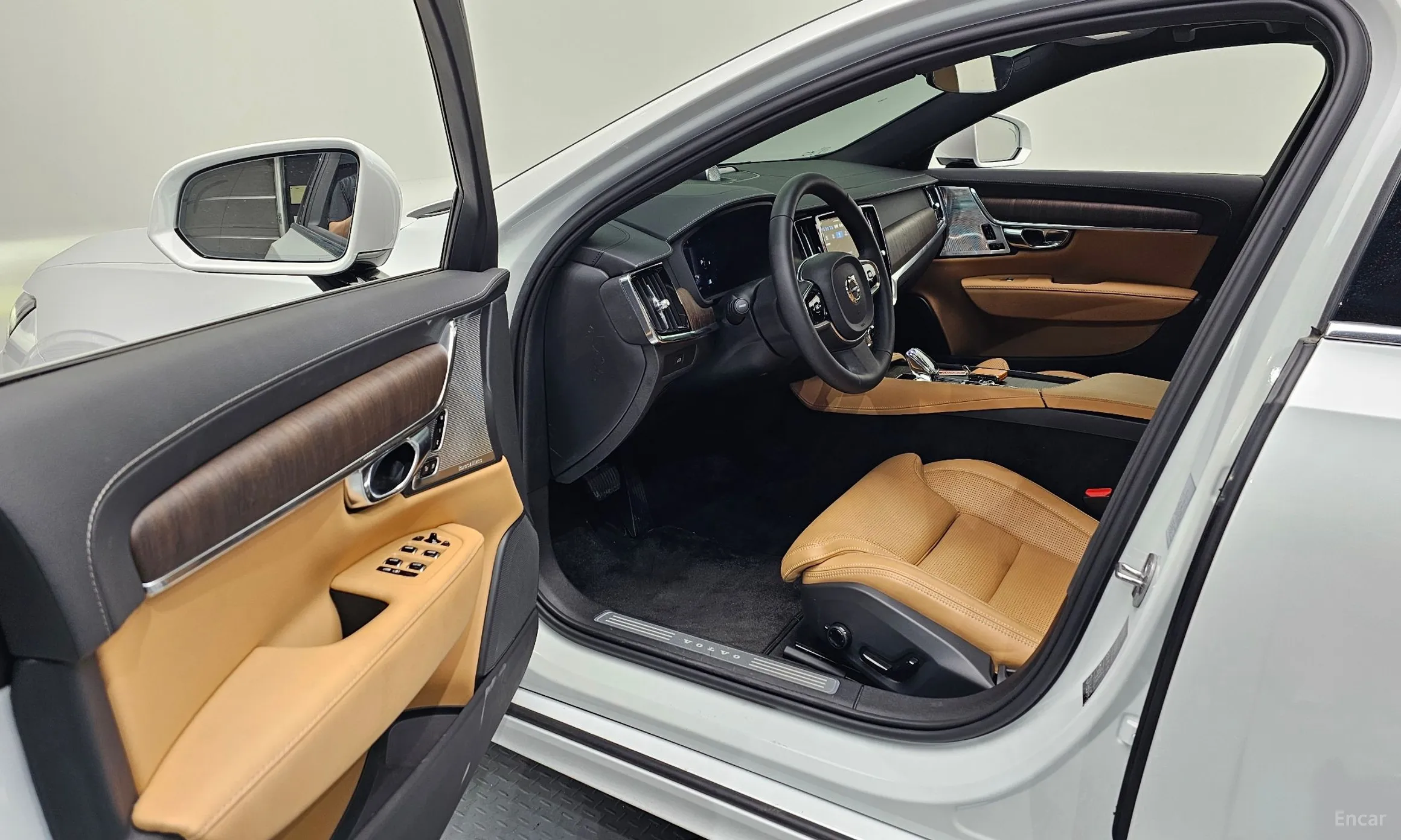 Volvo S90 превью 10