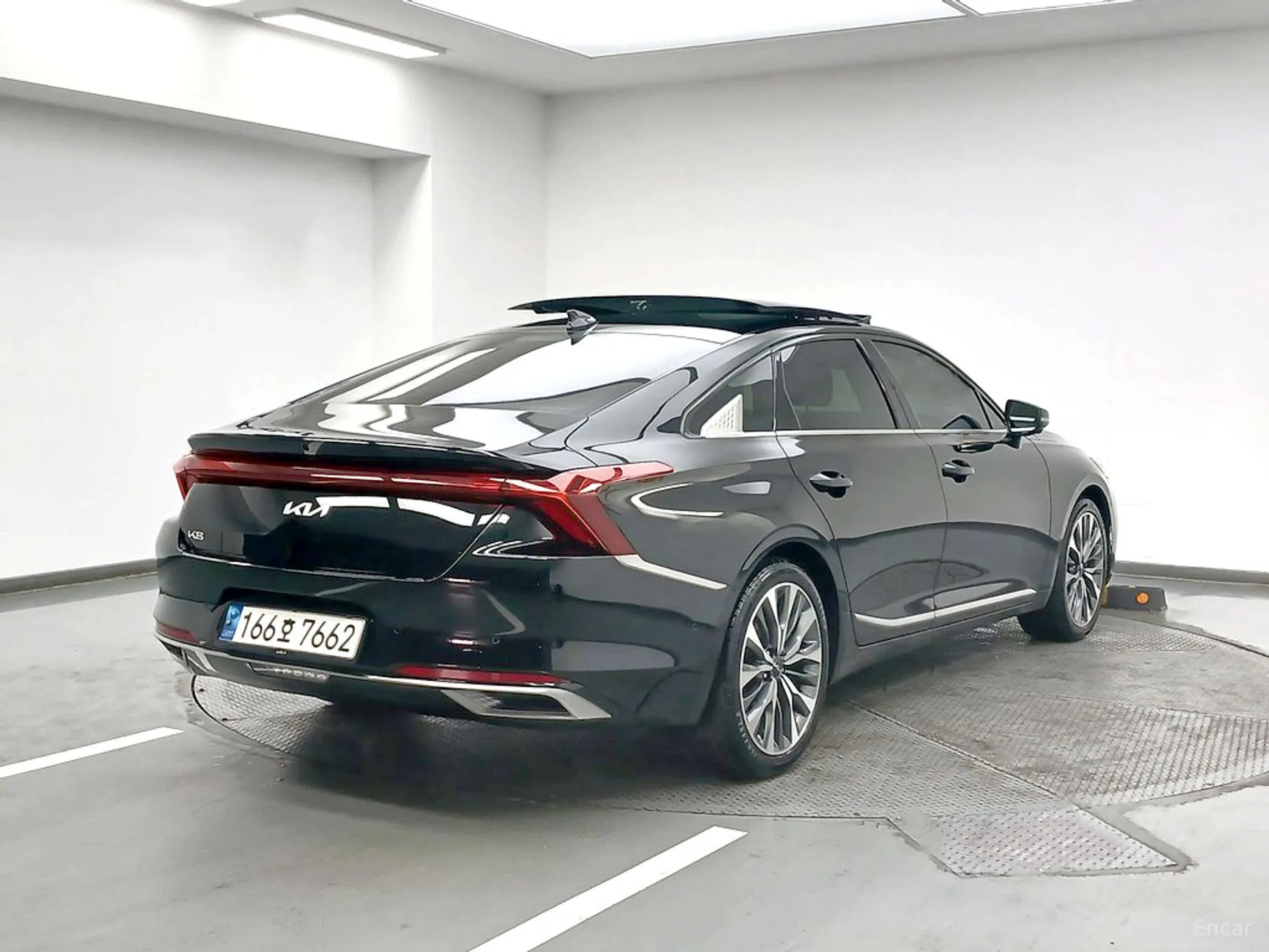Kia K8