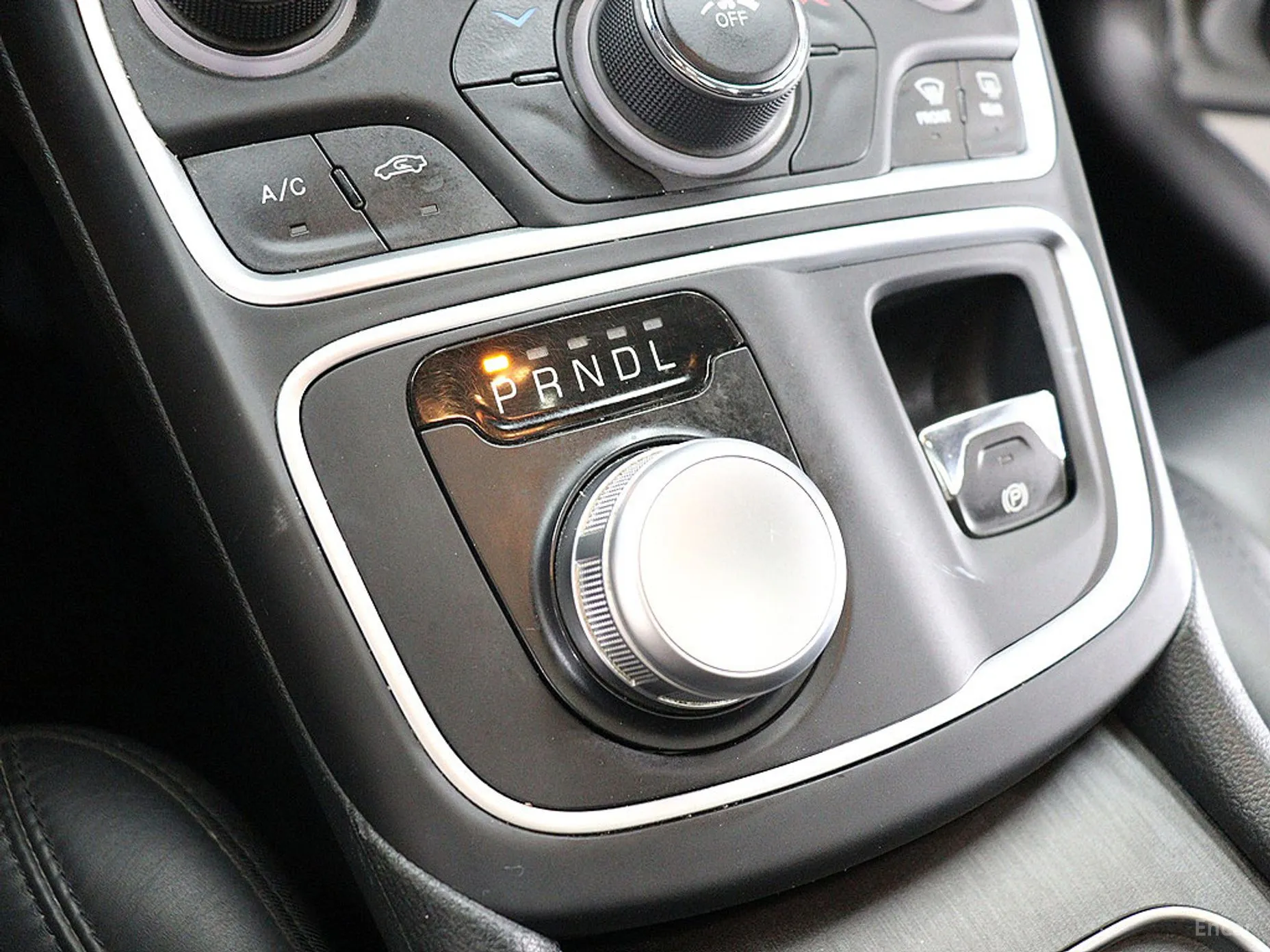 Chrysler 200 Second generation превью 10