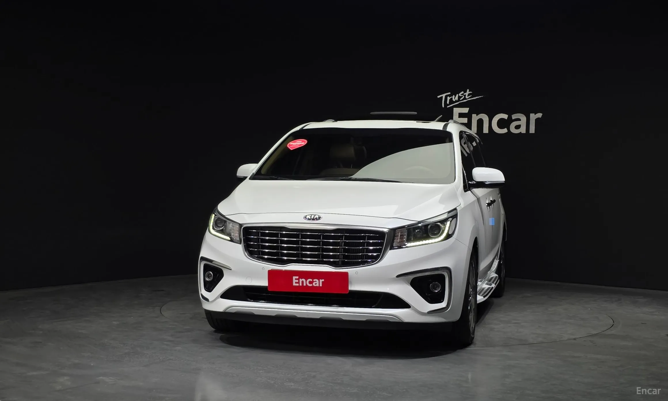 Kia Carnival превью 2