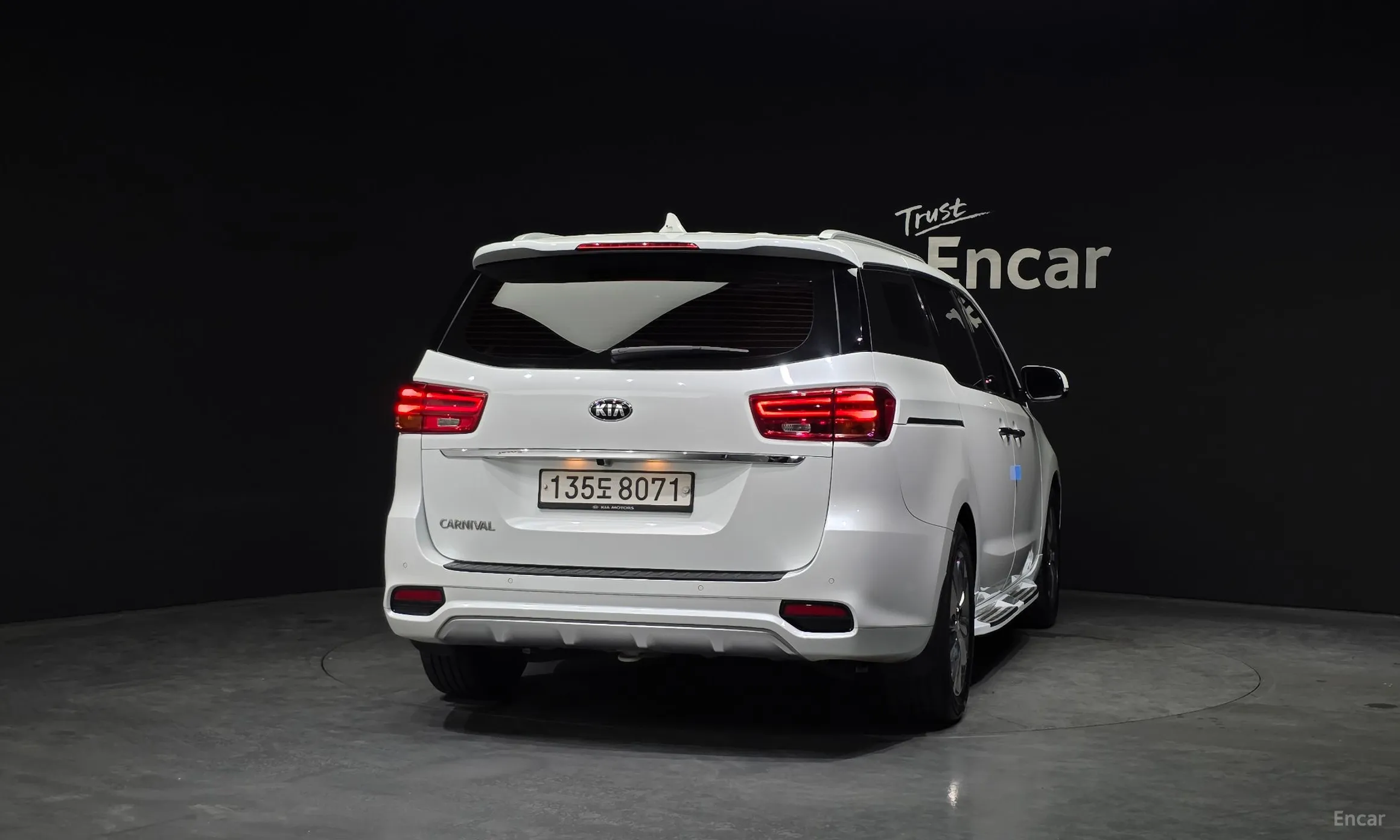 Kia Carnival превью 3