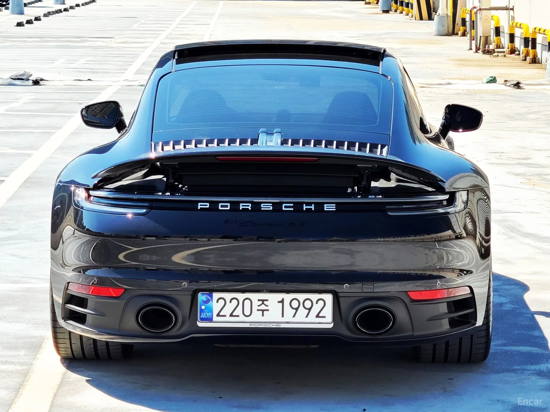 Porsche 911 (992) превью 3