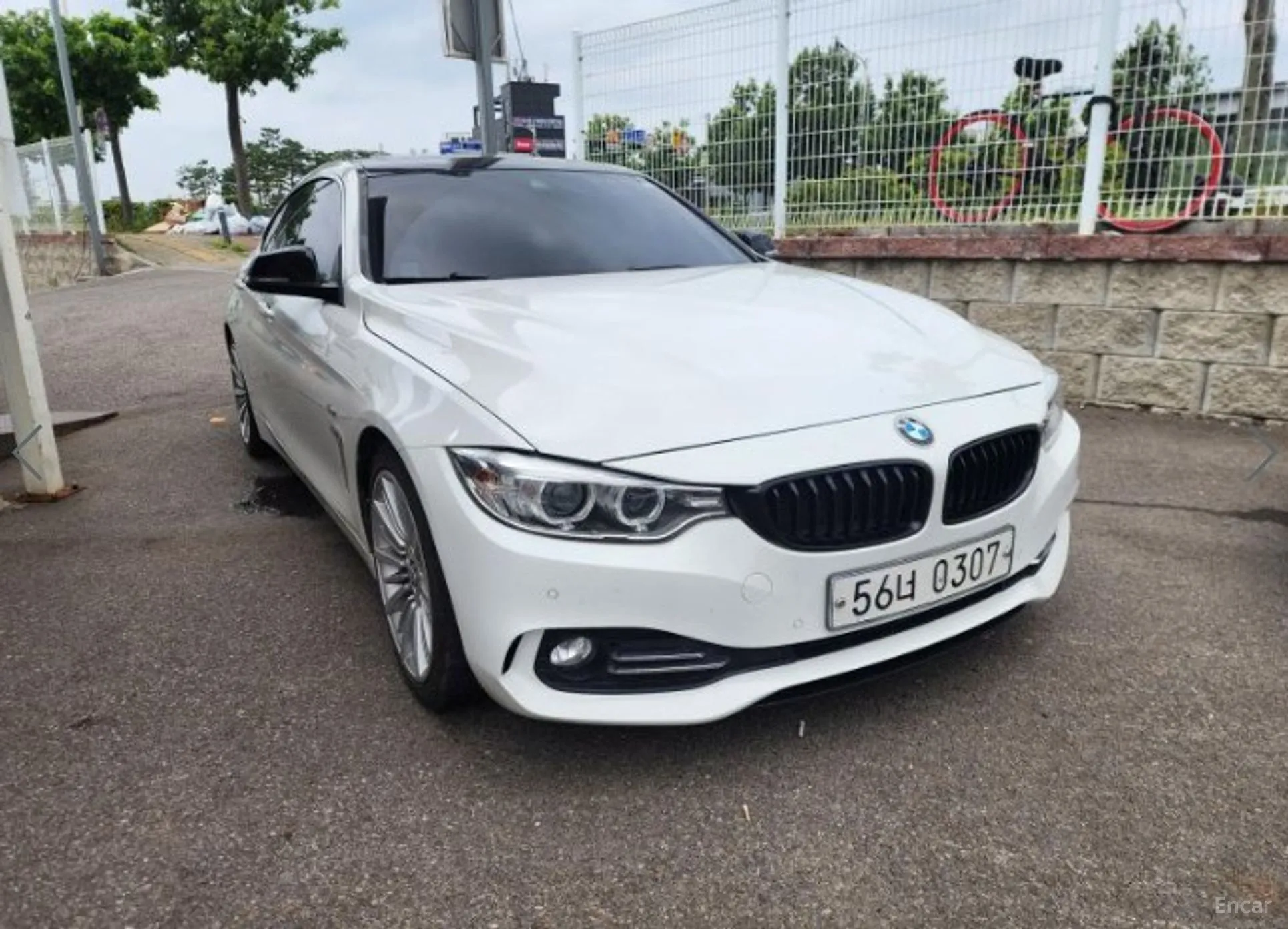 Series 4 (F32)