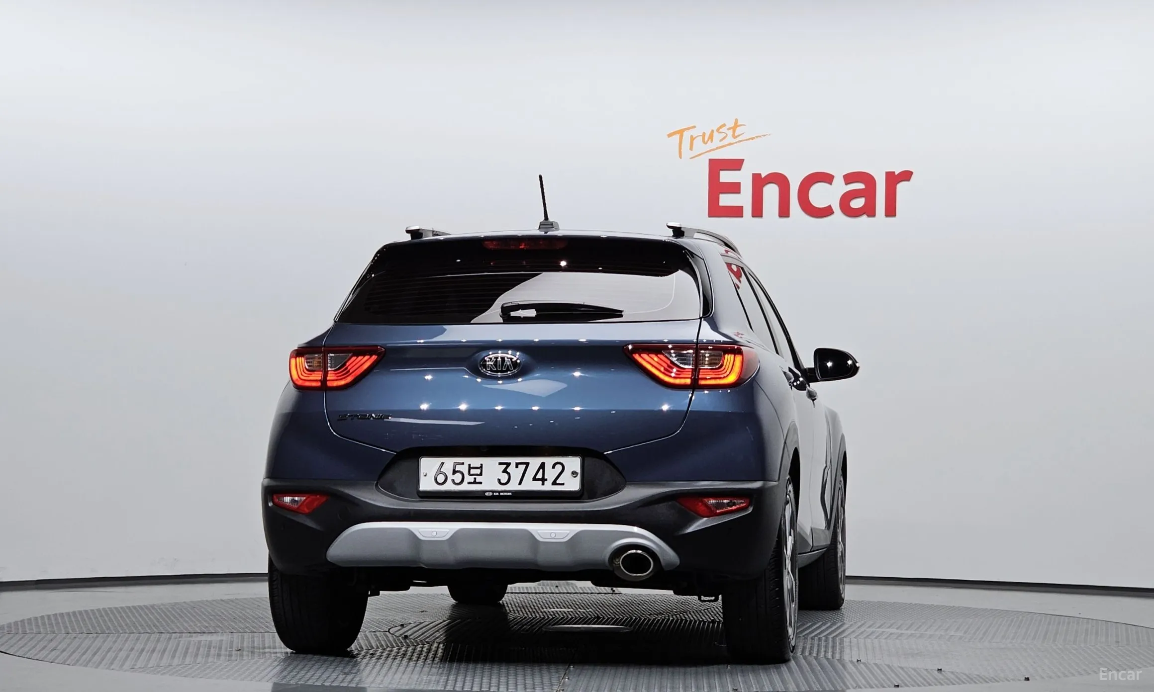 Kia Stonic превью 3