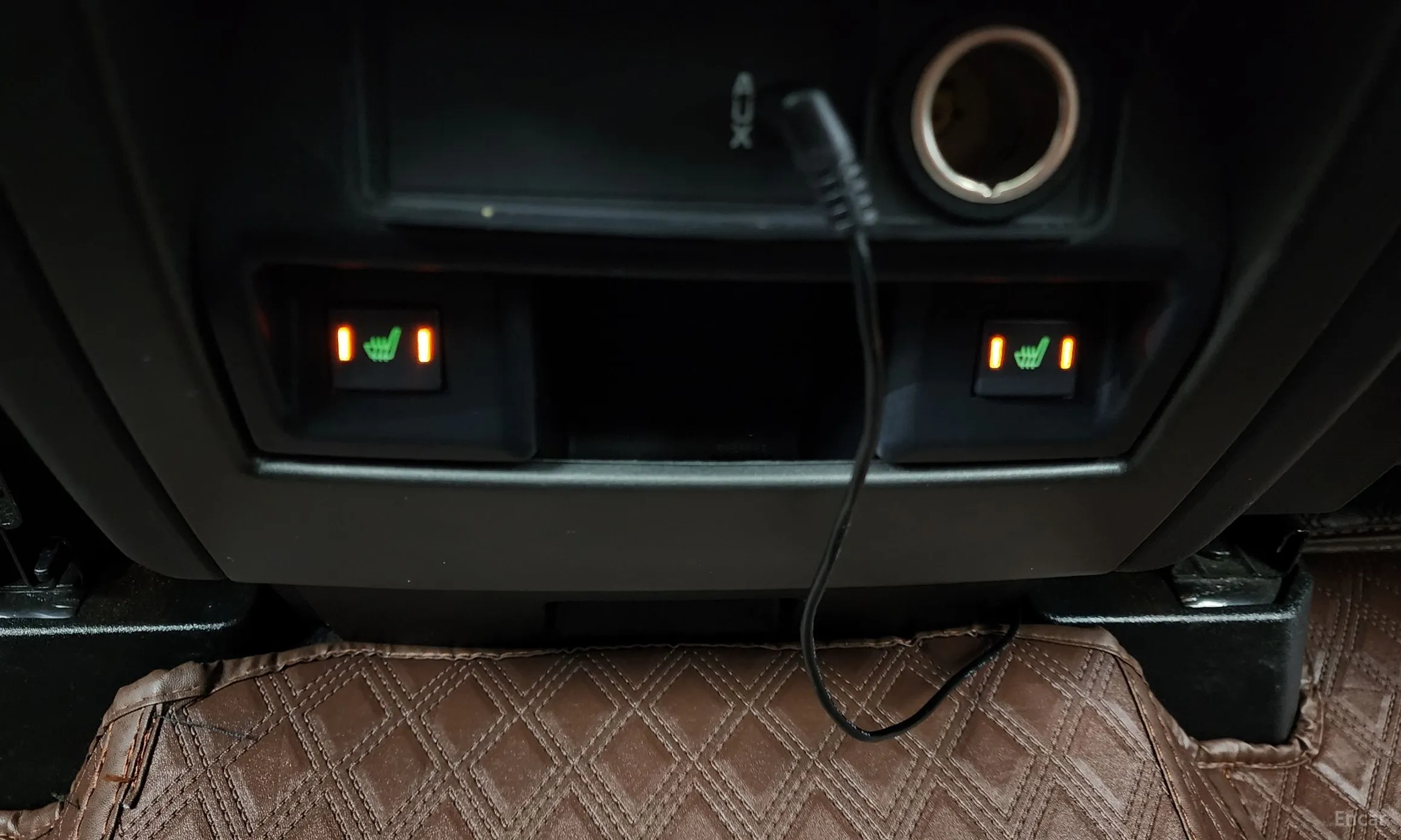 Land Rover Discovery 4 превью 19