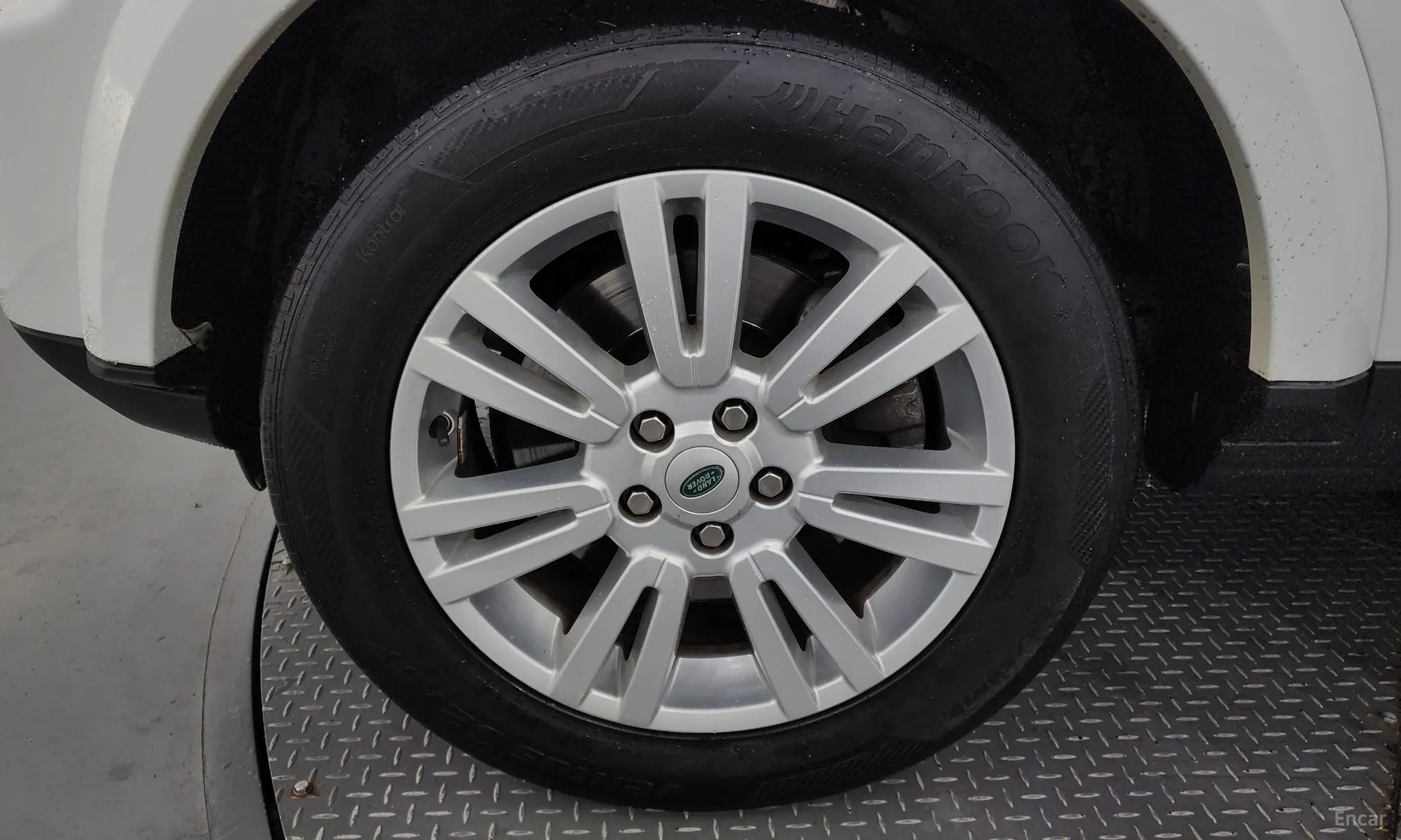 Land Rover Discovery 4 превью 5