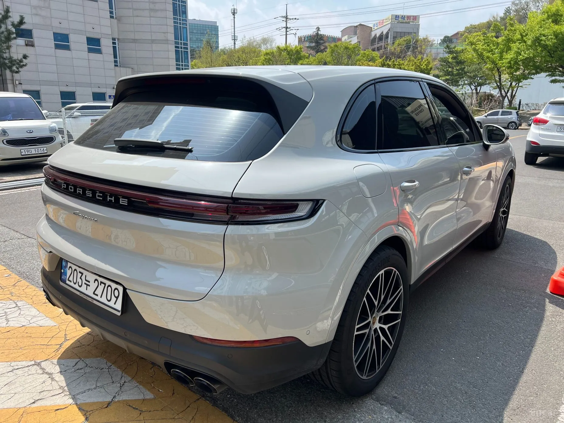Porsche Cayenne (PO536) превью 3