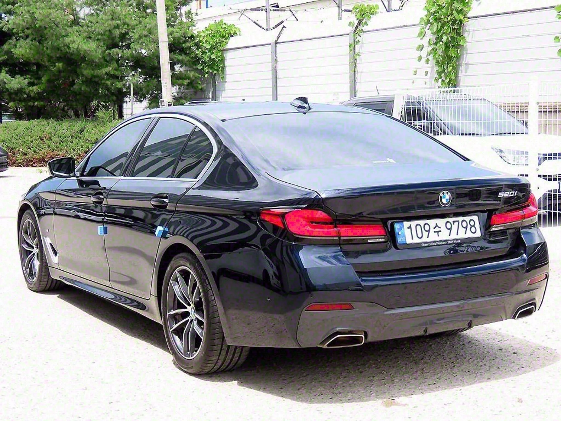 BMW 5 Series (G30) превью 2