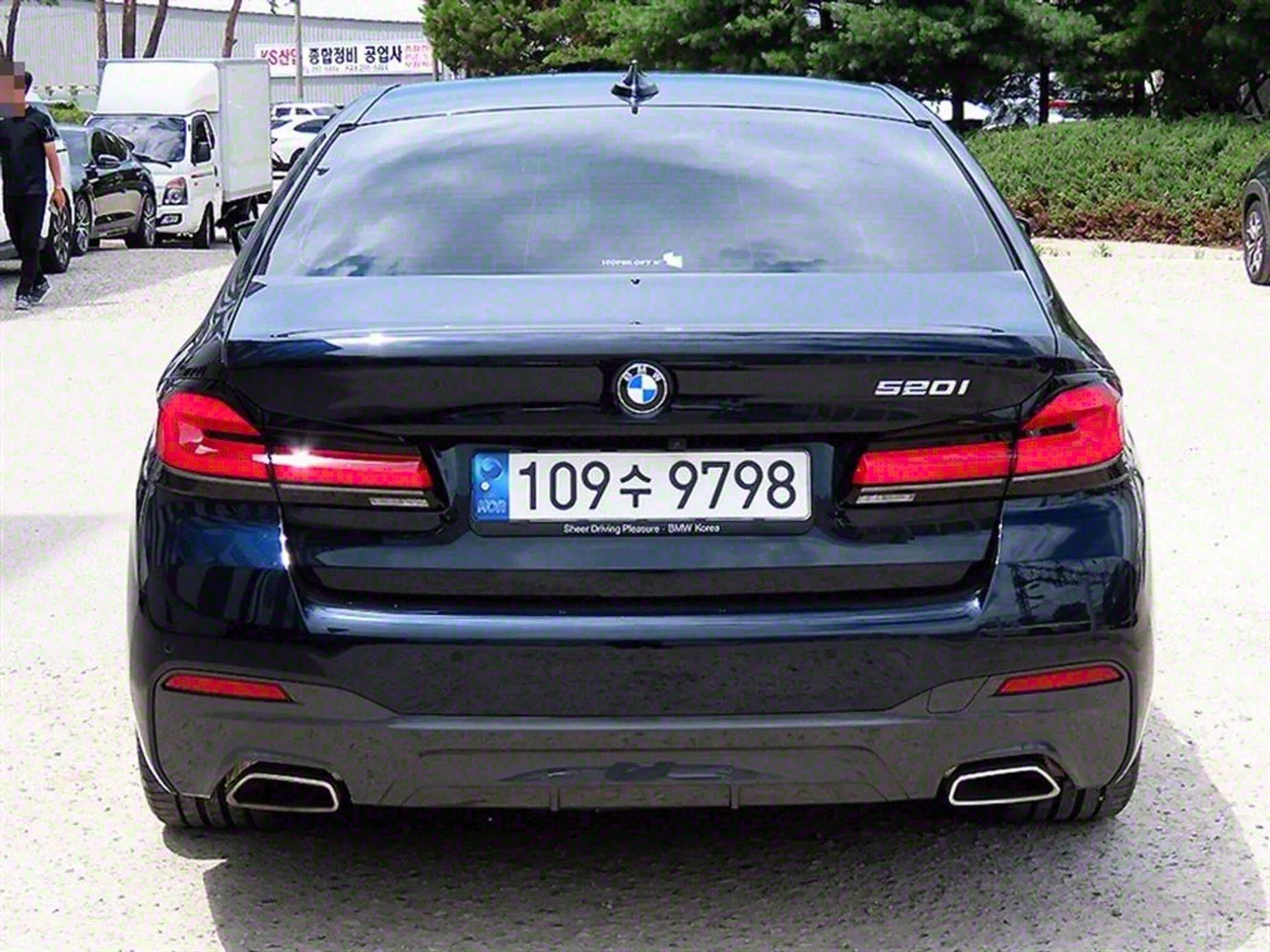 BMW 5 Series (G30) превью 3