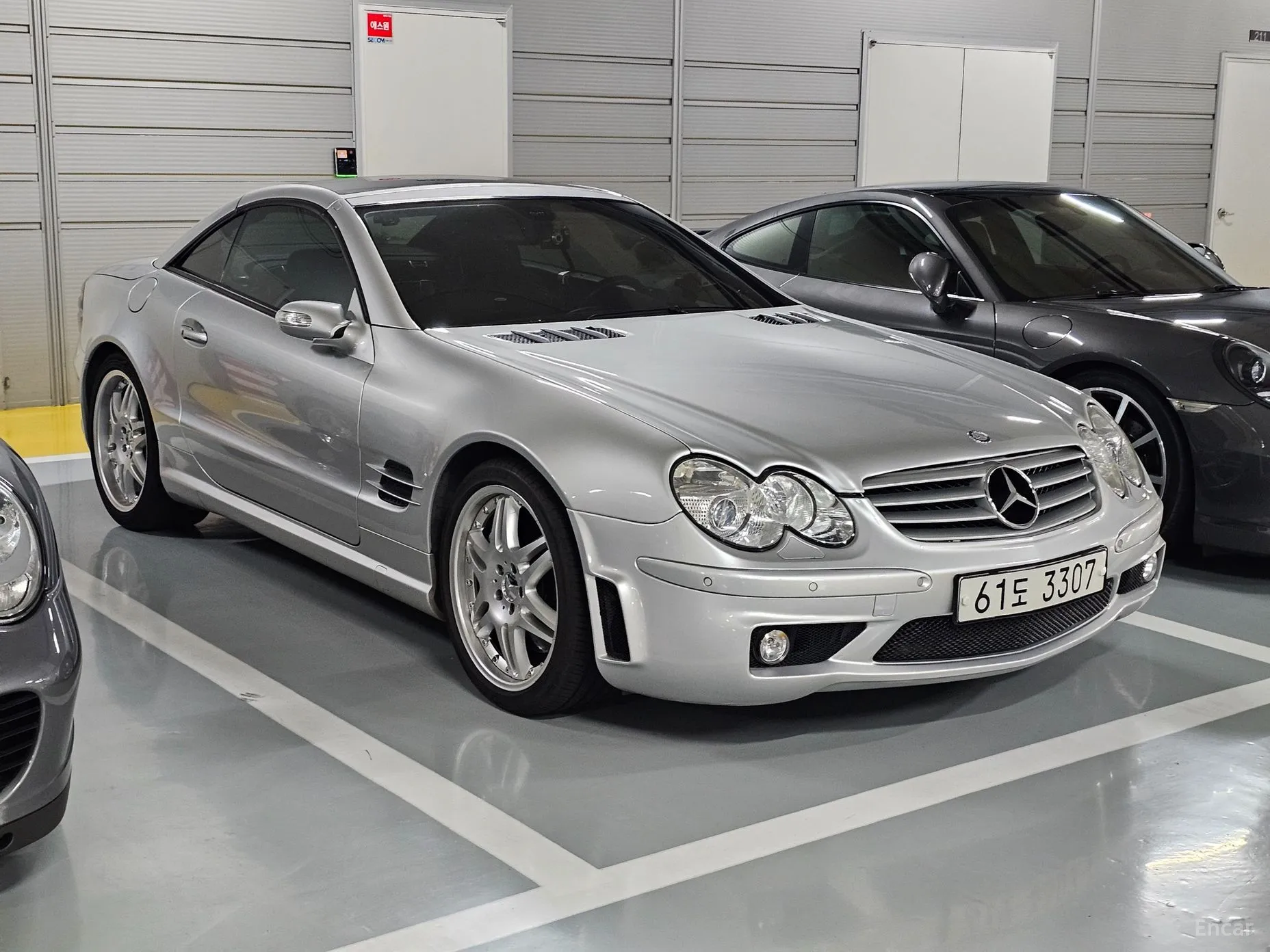 Mercedes Benz SL-Class