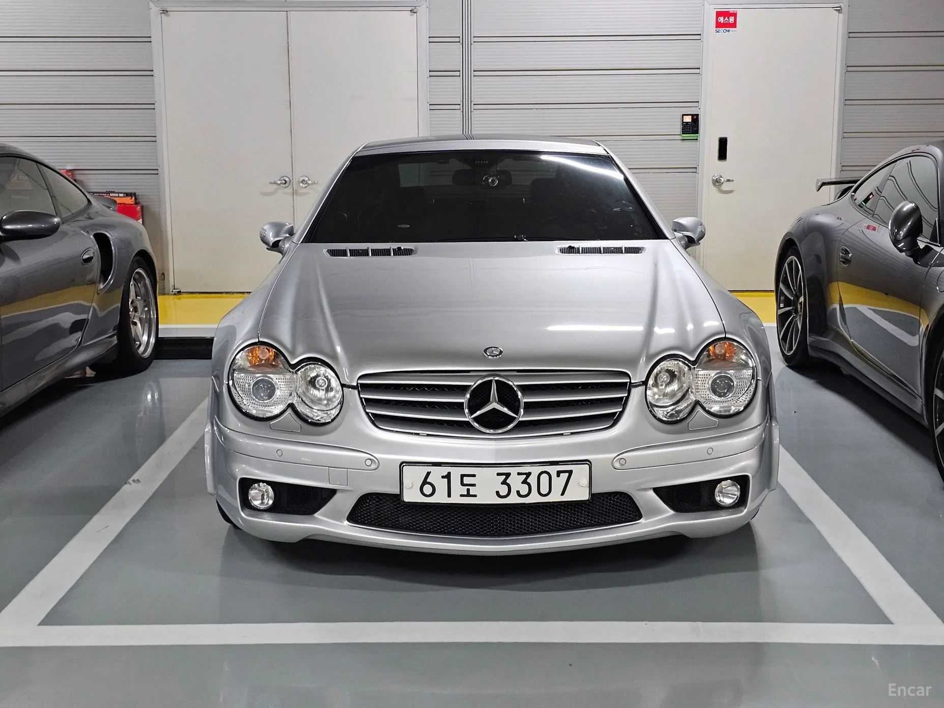 Mercedes Benz SL-Class