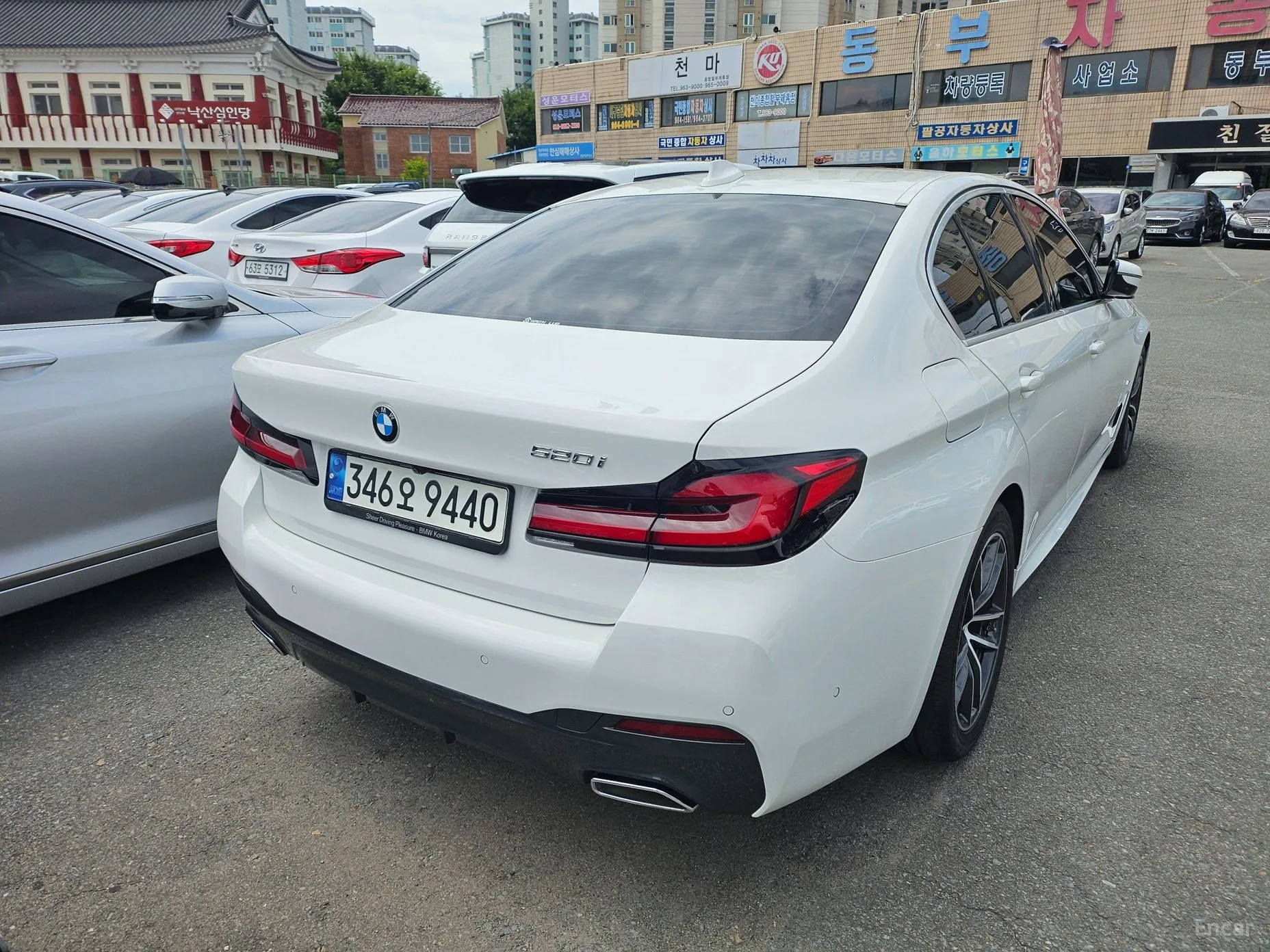 BMW 5 Series (G30) превью 3