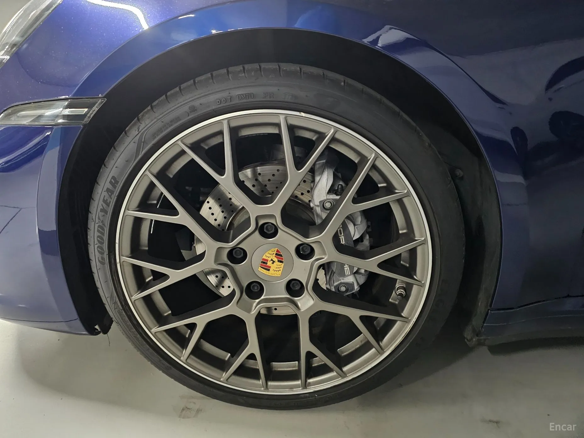 Porsche 911 (992) превью 4