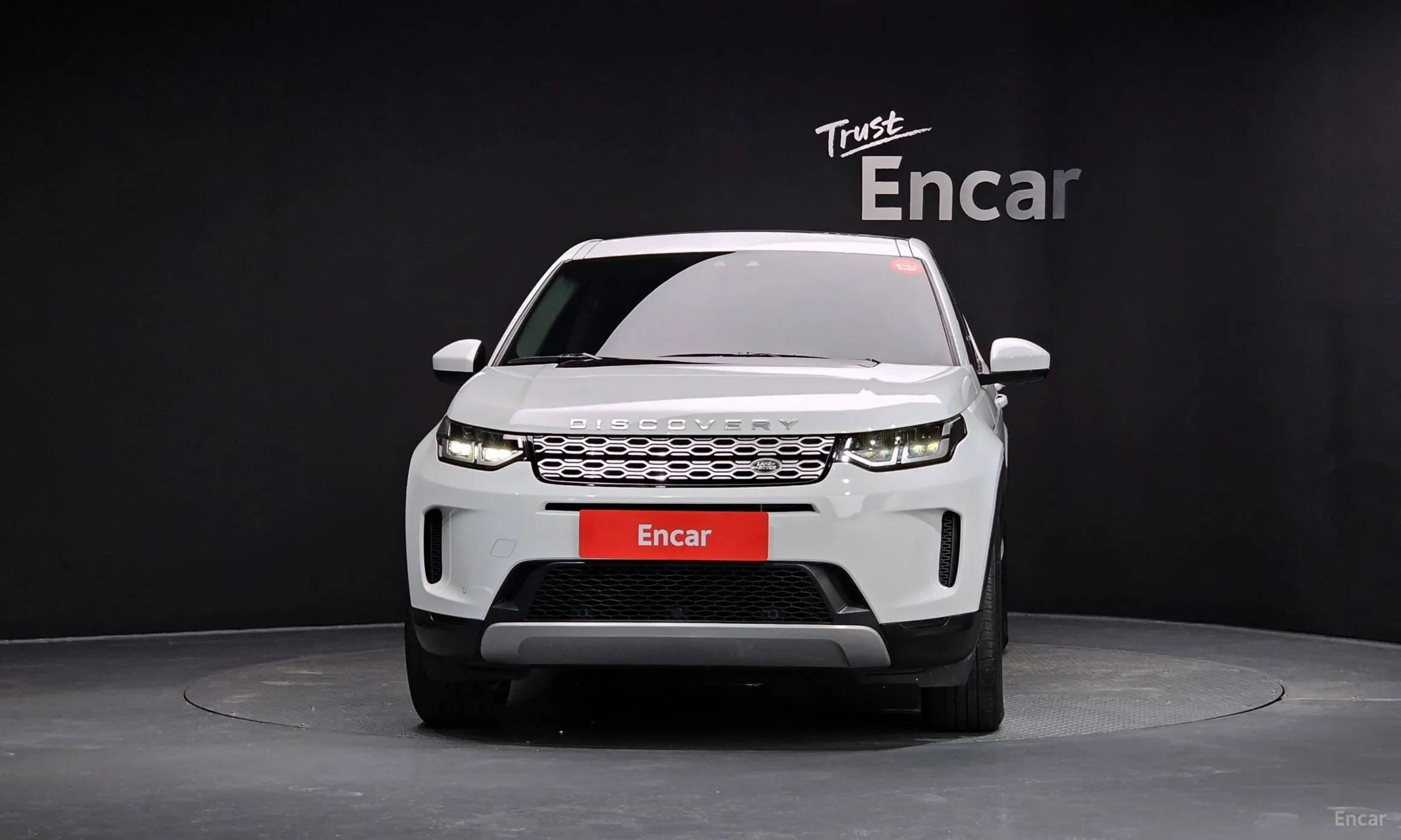 Land Rover Discovery Sports превью 2