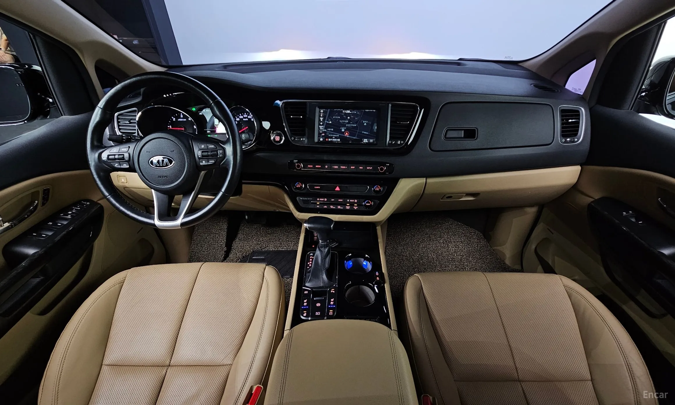 Kia Carnival превью 4