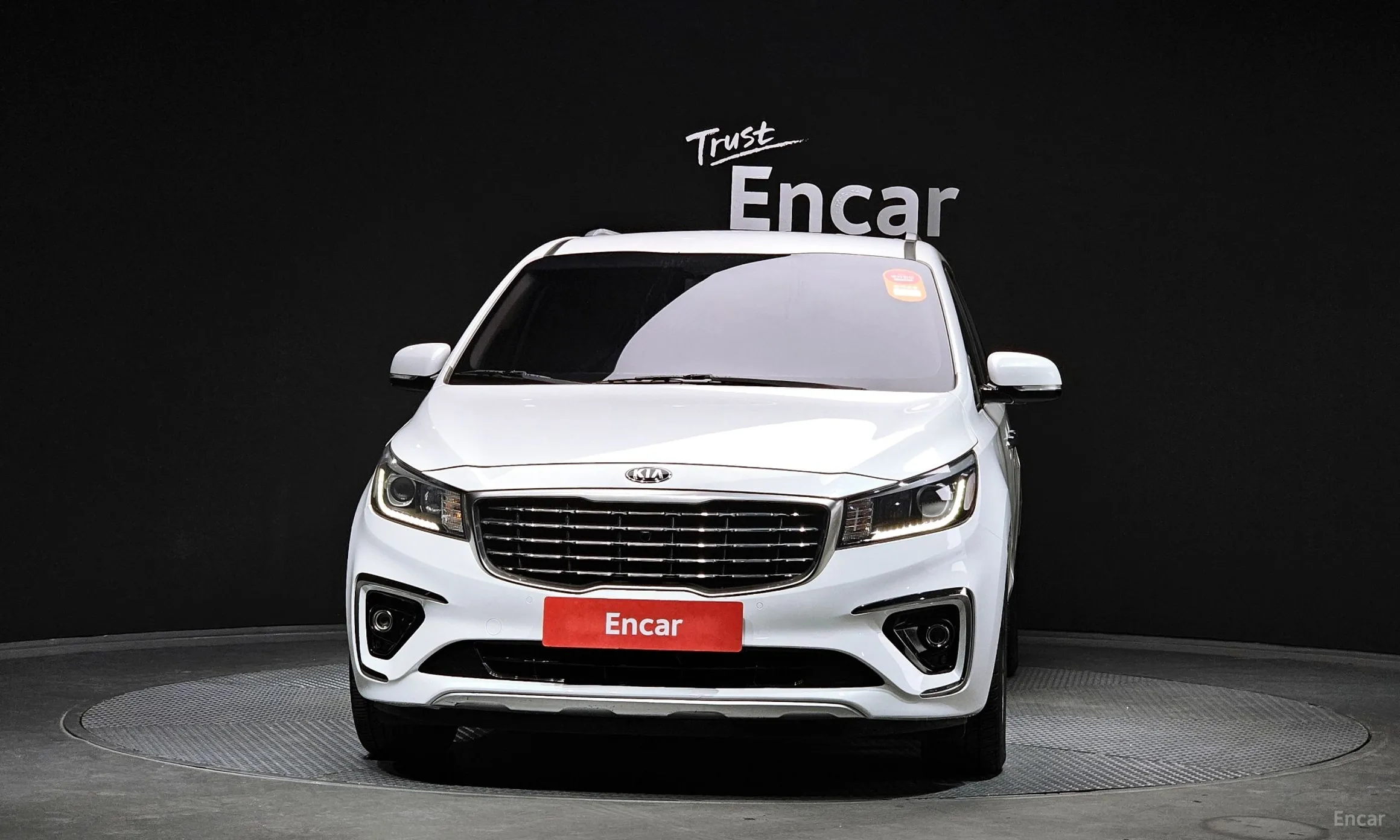 Kia Carnival превью 2