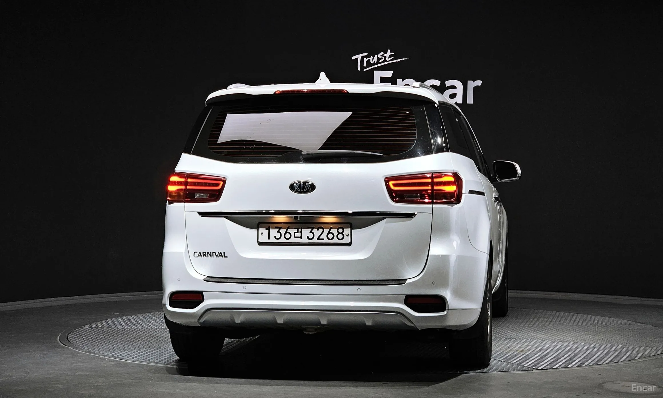 Kia Carnival превью 3
