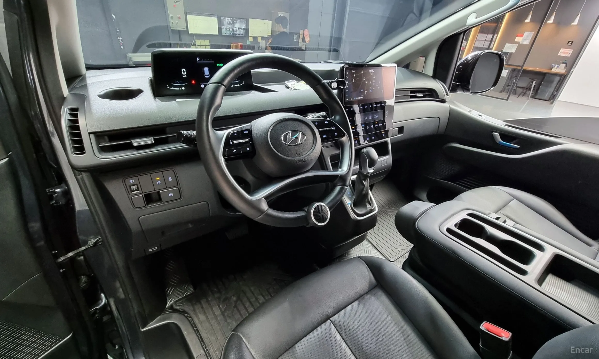 Hyundai Staria превью 4