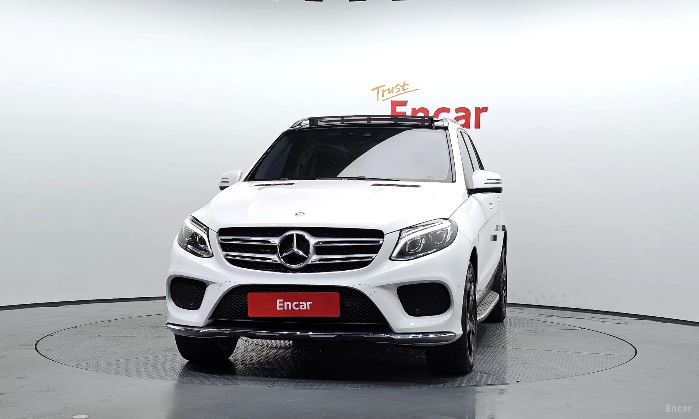 Mercedes Benz GLE-Class W166