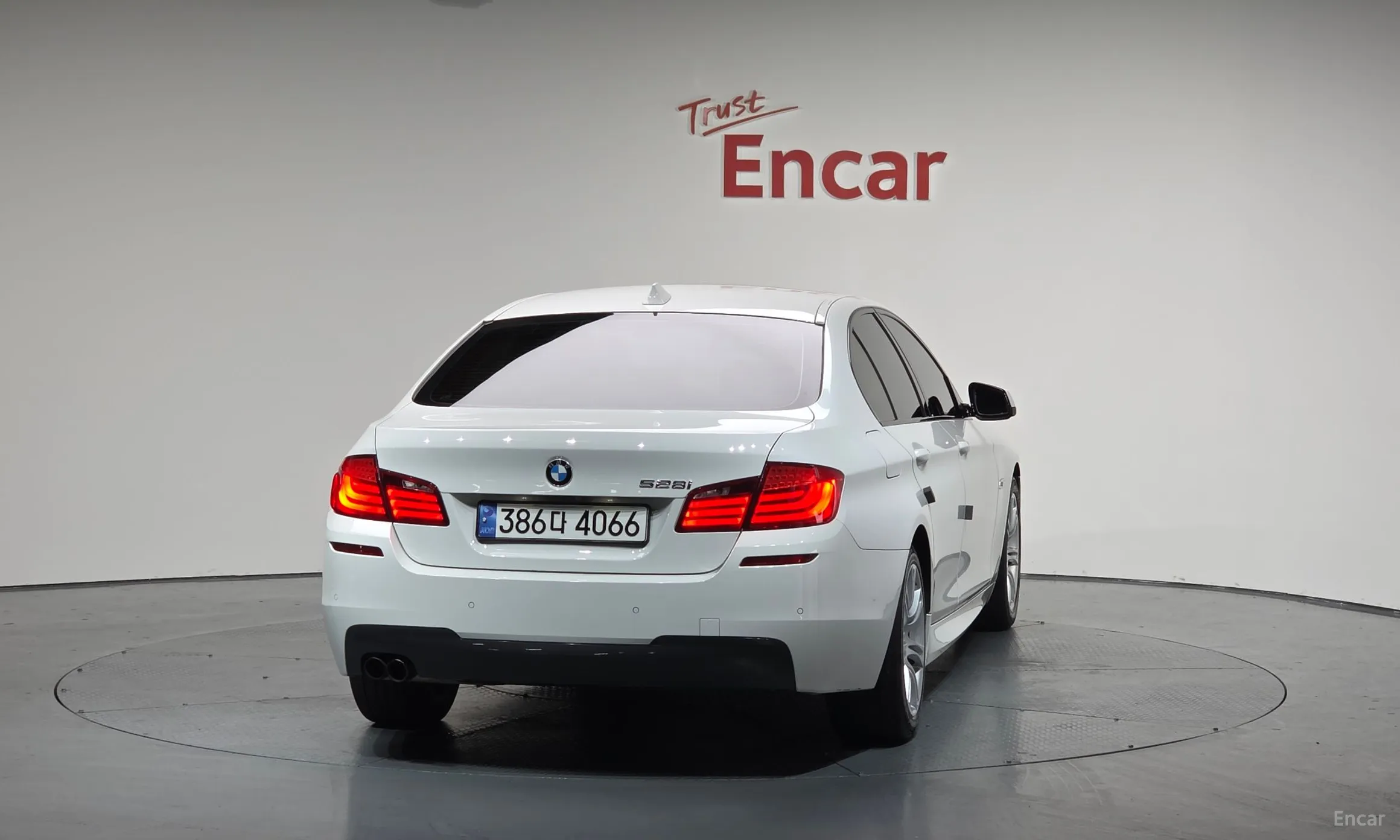 BMW 5 Series (F10) превью 3