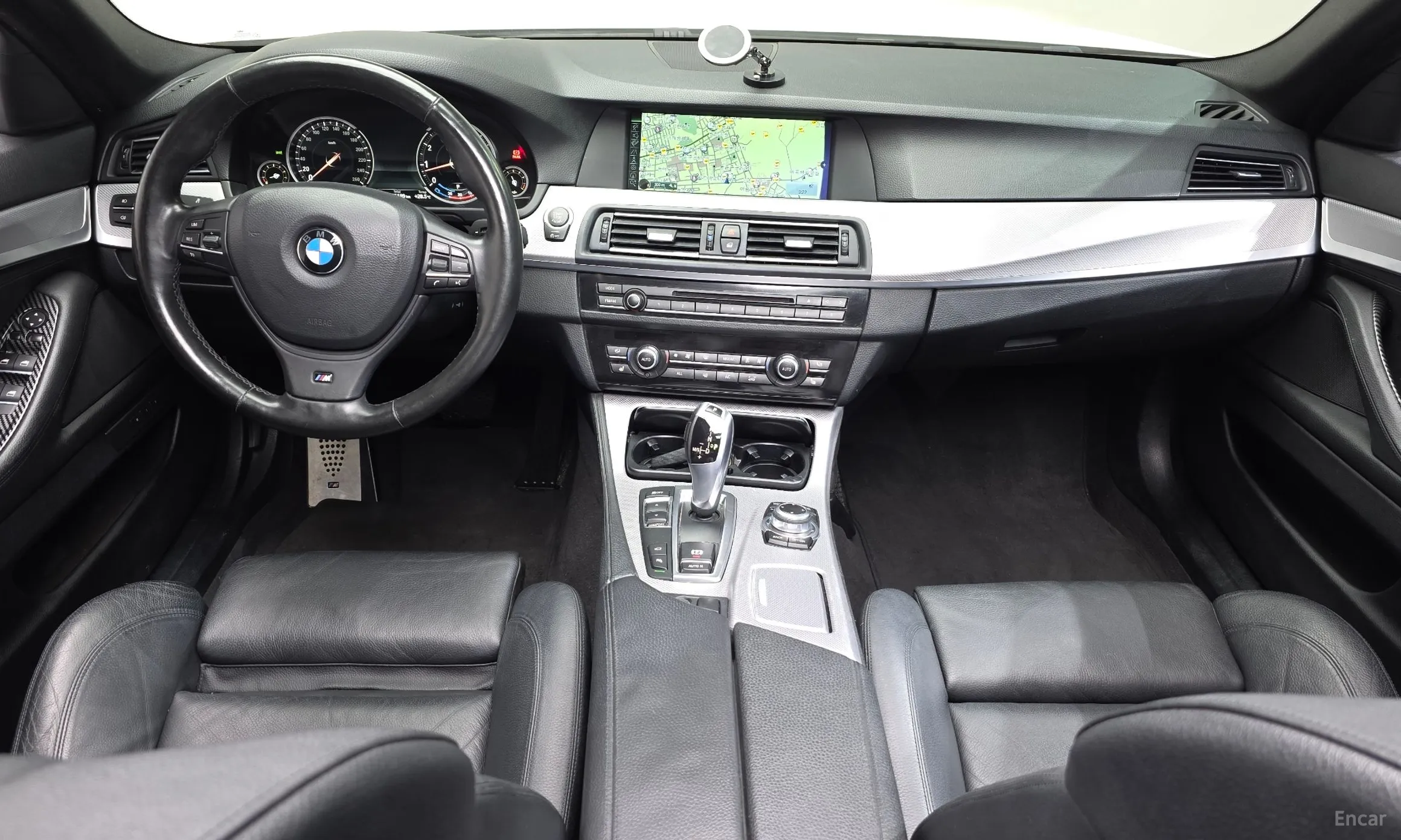 BMW 5 Series (F10) превью 4