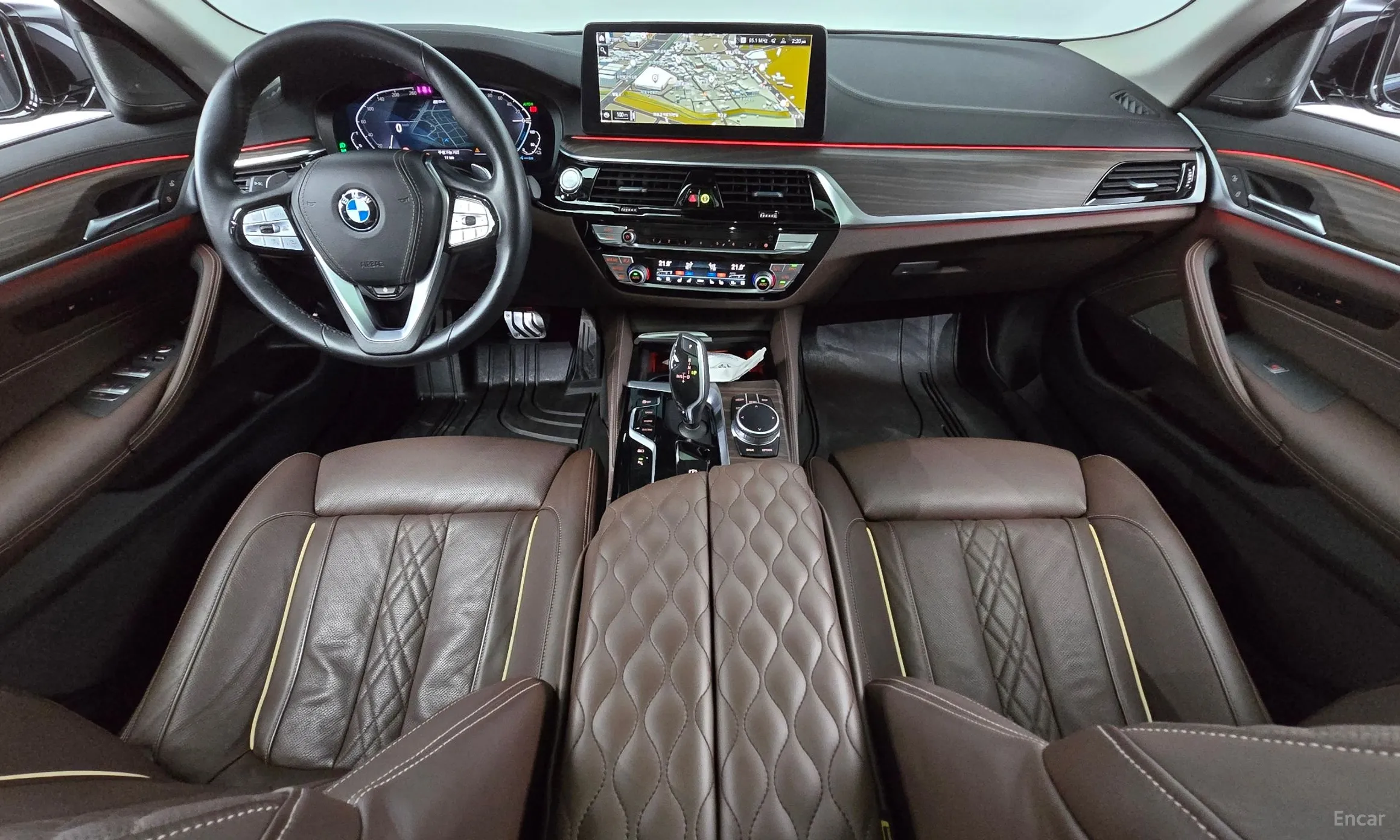 BMW 5 Series (G30) превью 4