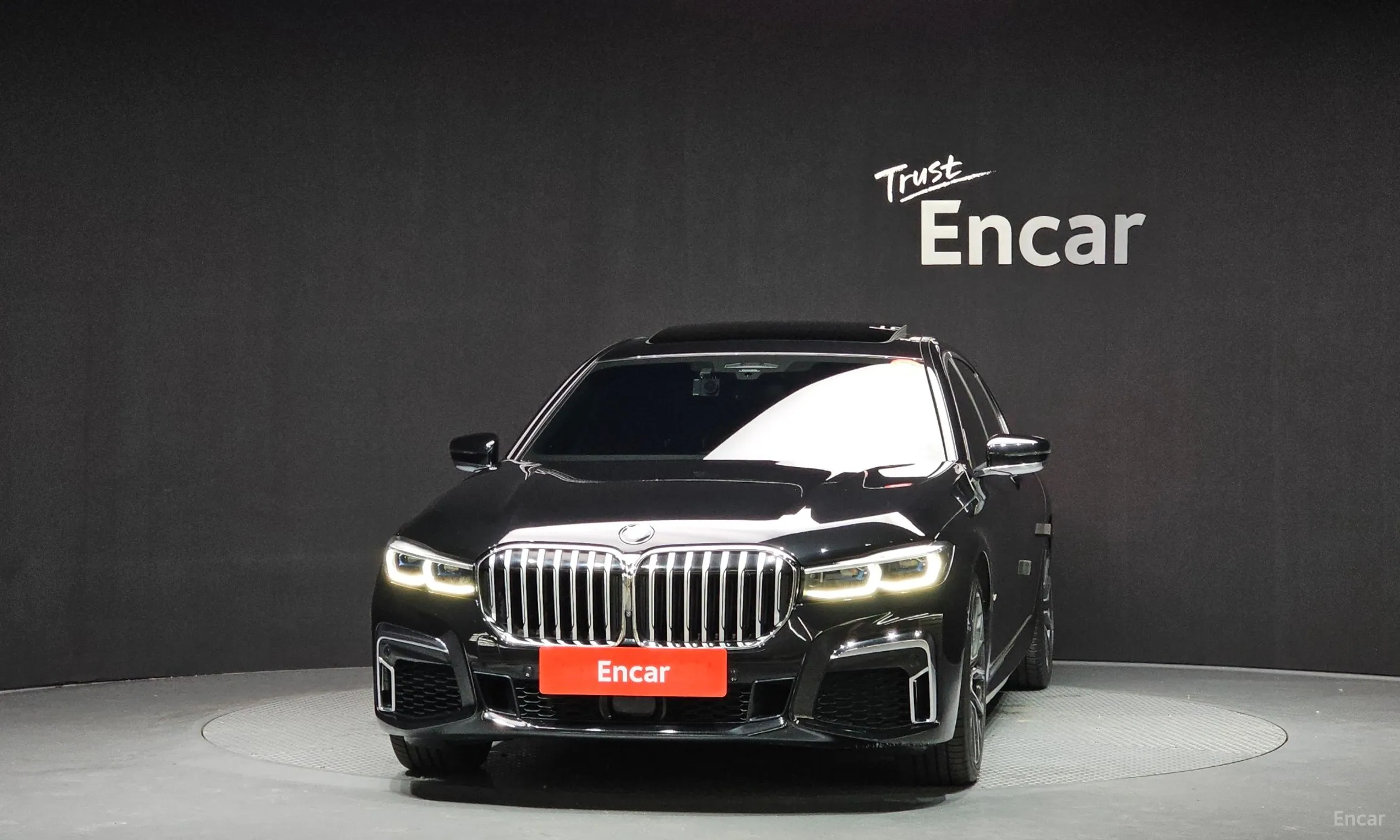 BMW 7 Series (G11) превью 2