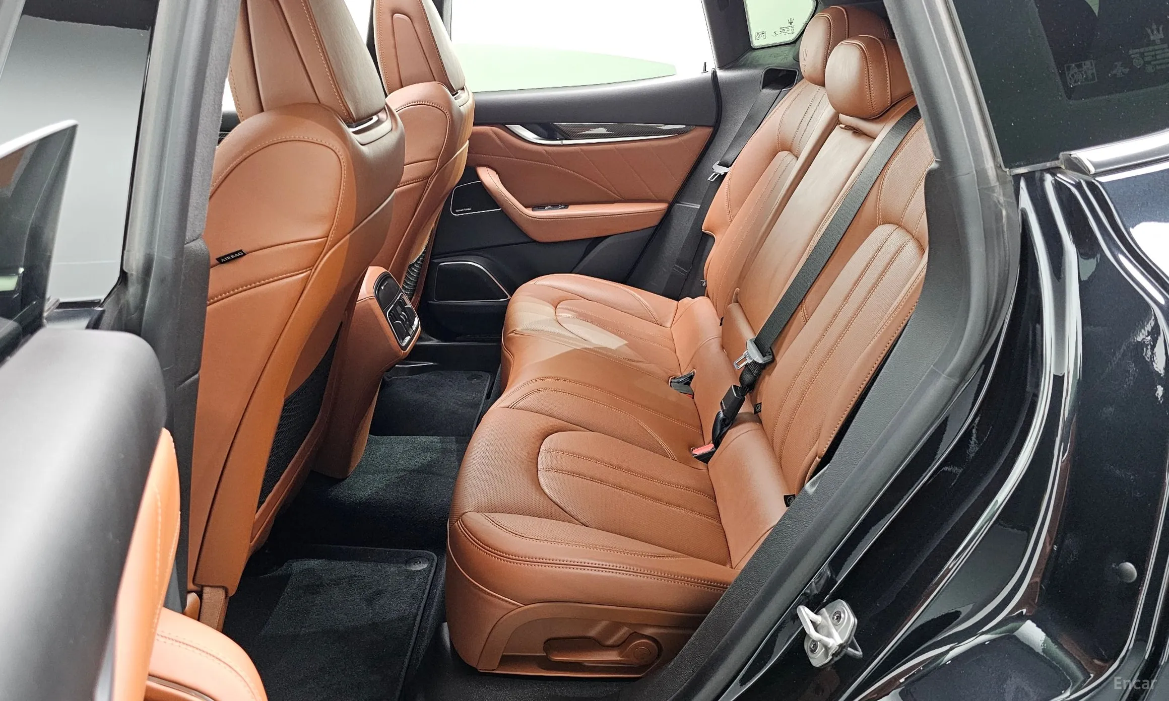 Maserati Levante превью 12