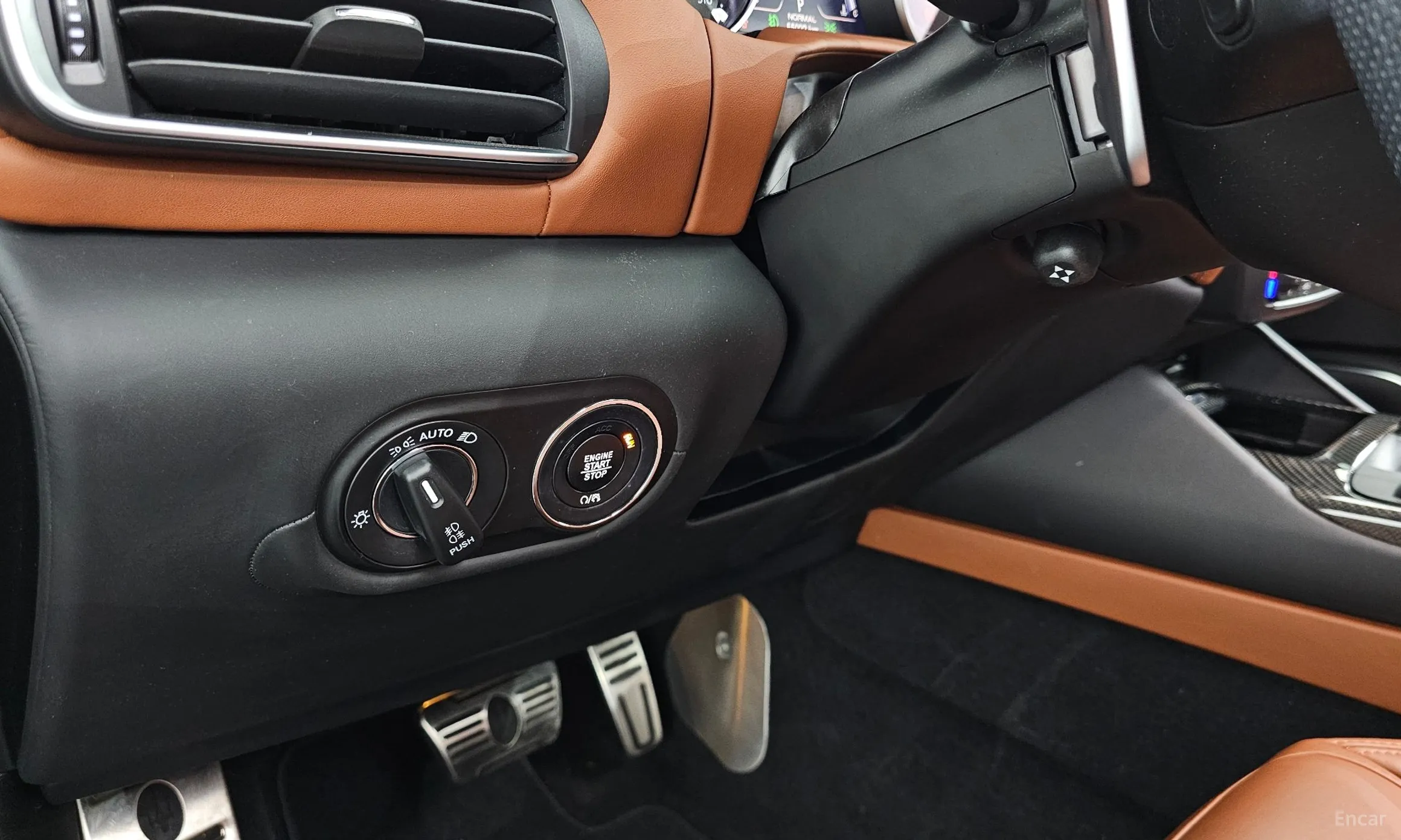 Maserati Levante превью 16