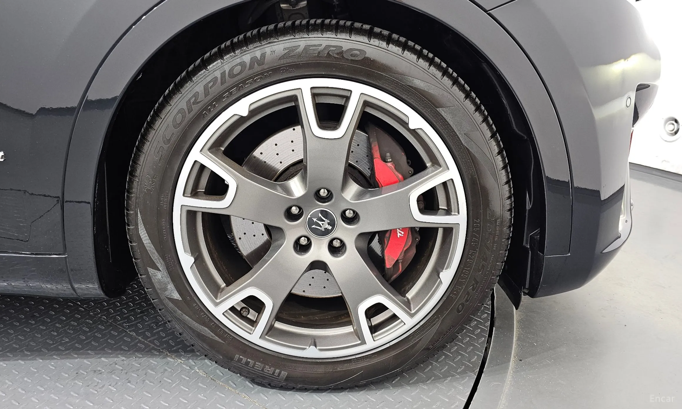Maserati Levante превью 5