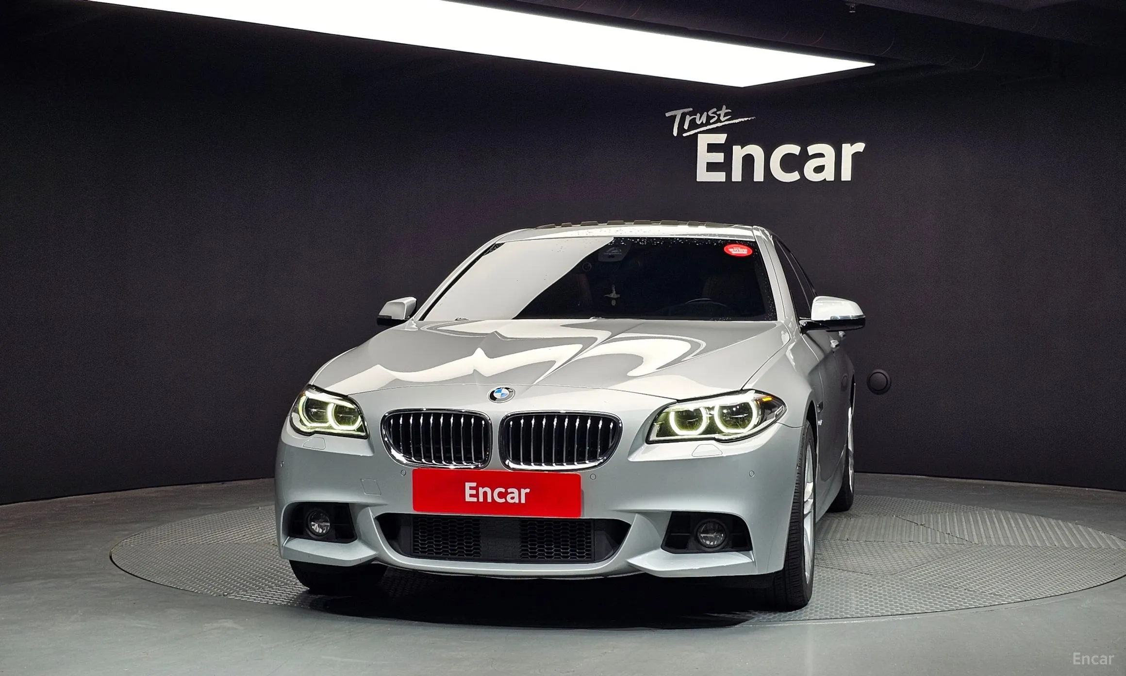 BMW 5 Series (F10) превью 2