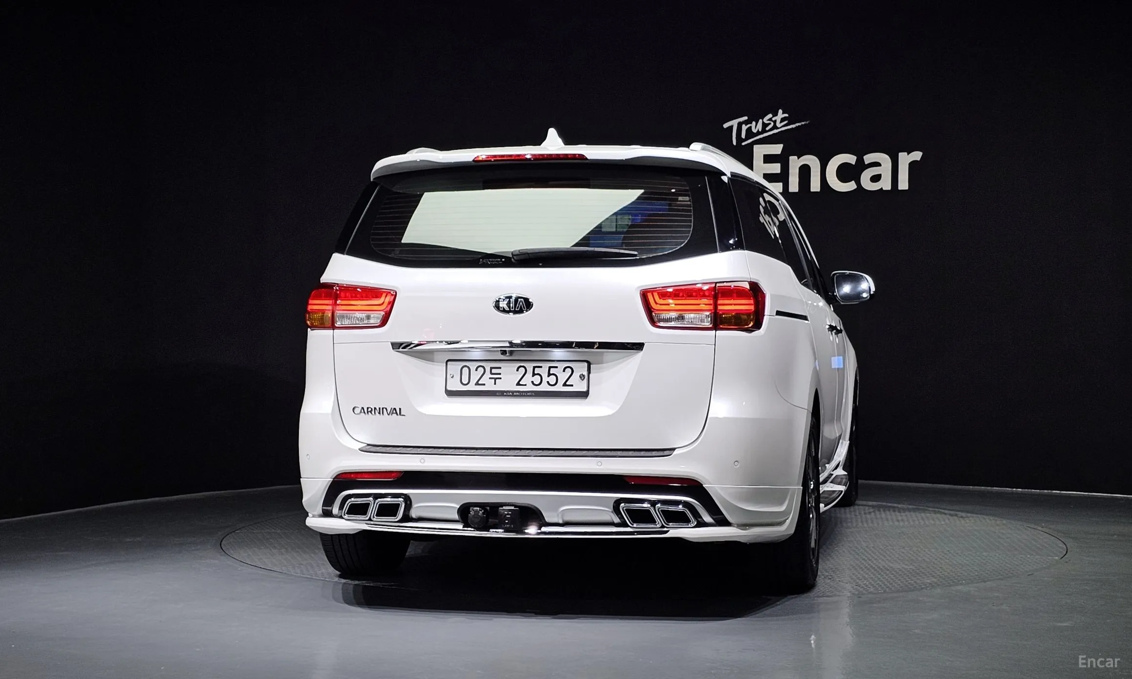 Kia Carnival превью 3