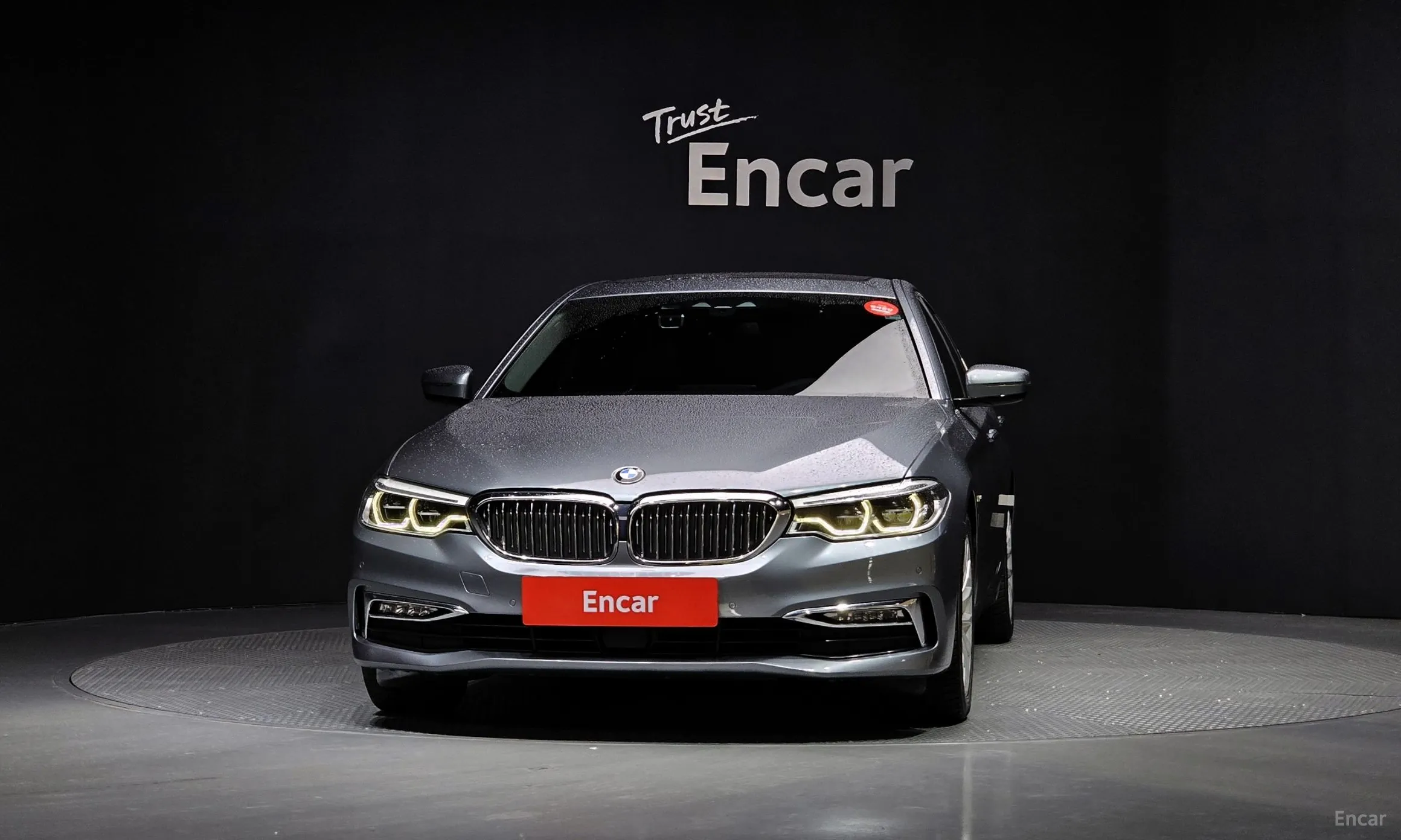 BMW 5 Series (G30) превью 2