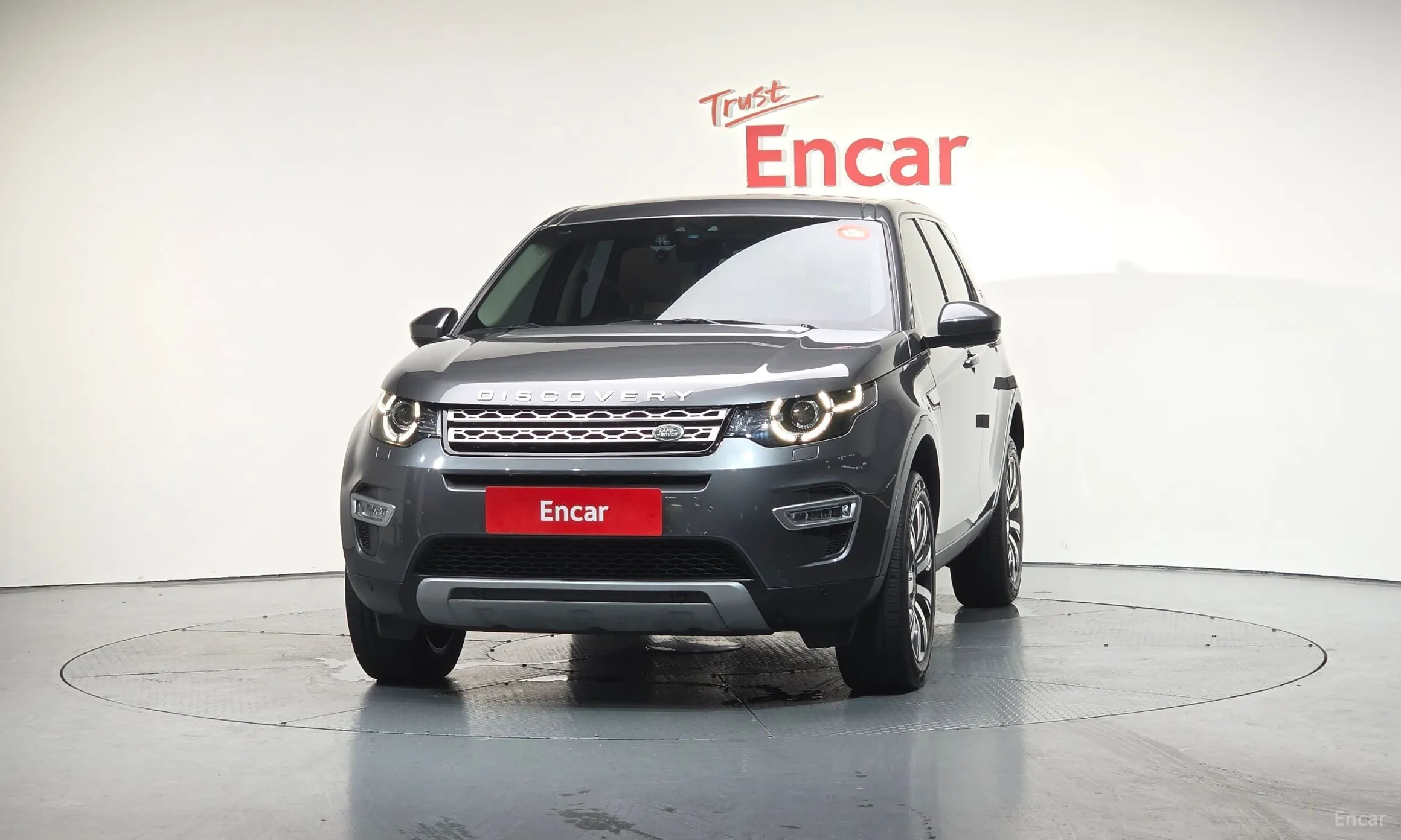 Land Rover Discovery Sports превью 2