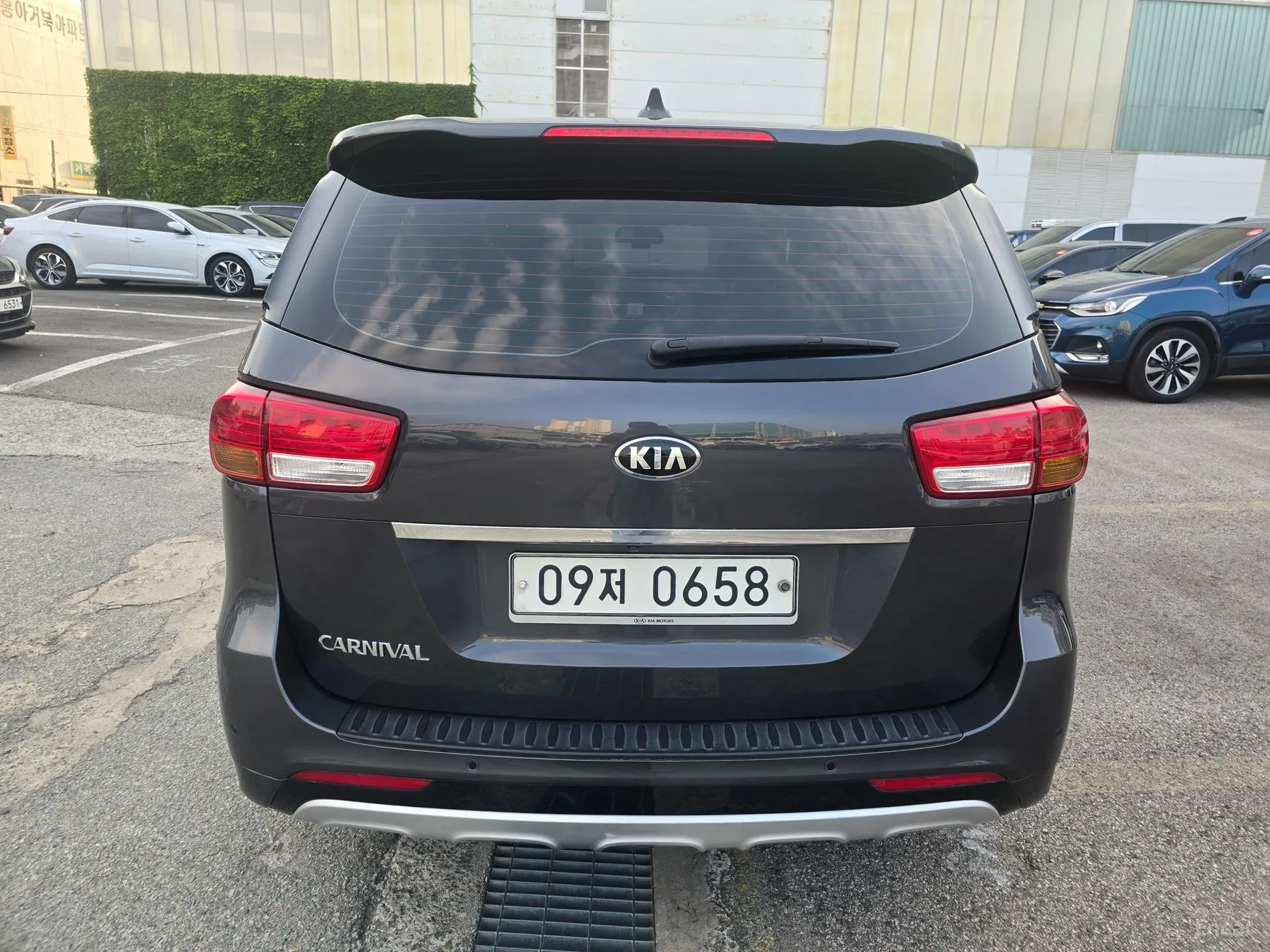 Kia Carnival превью 2