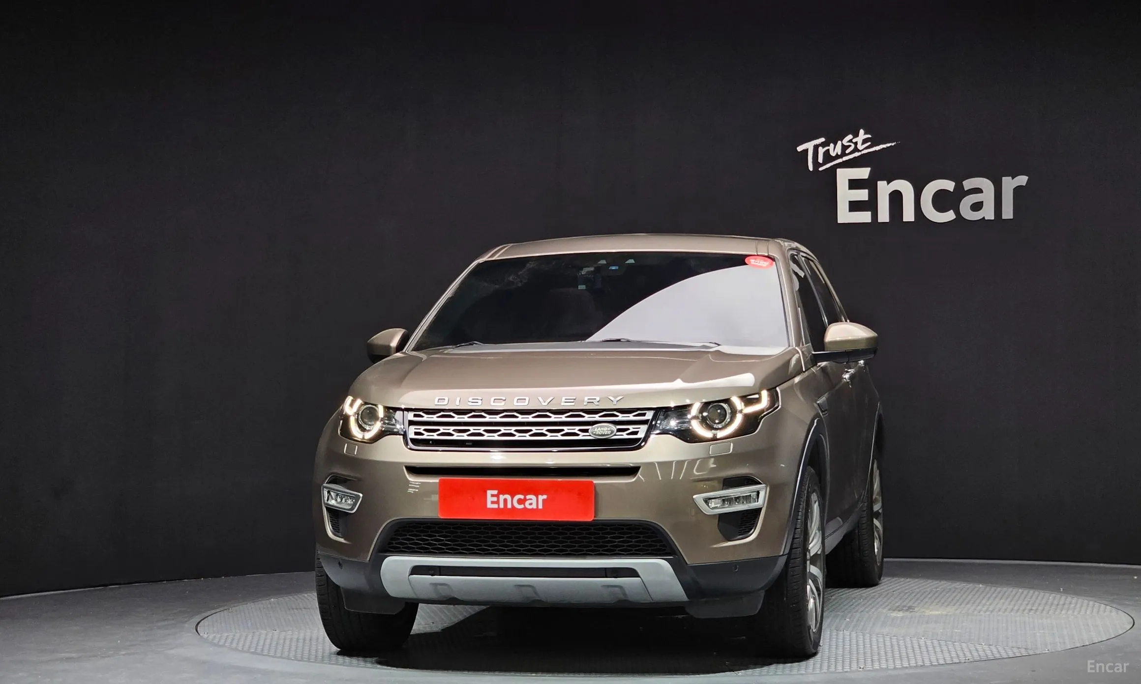 Land Rover Discovery Sports превью 2
