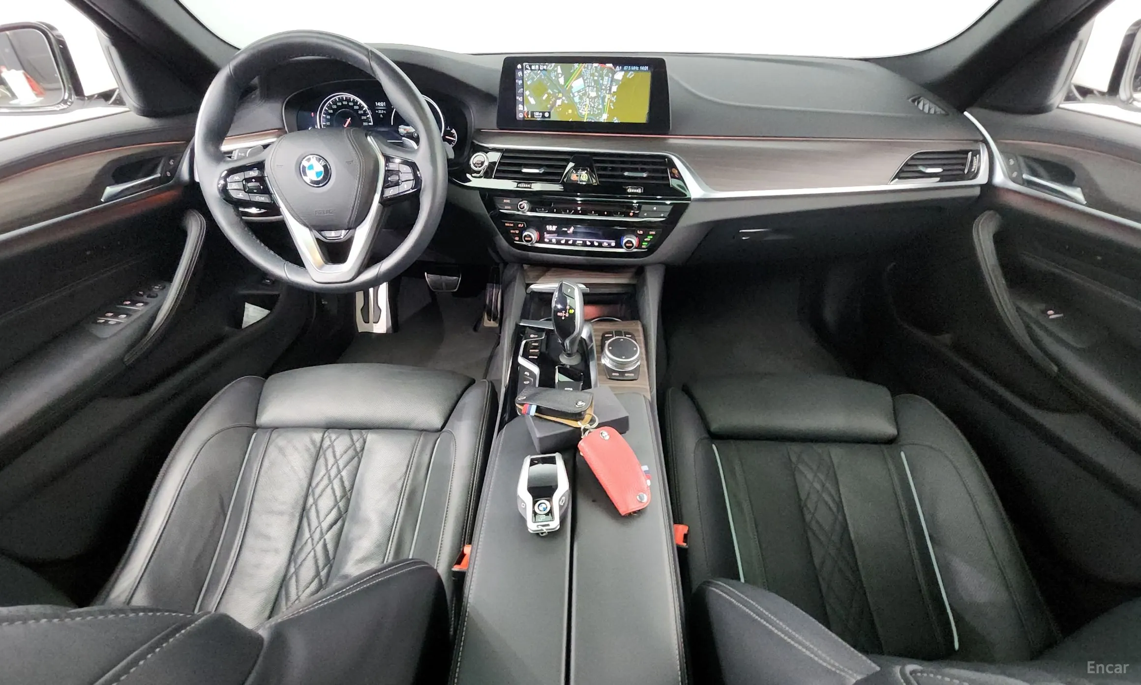BMW 5 Series (G30) превью 4