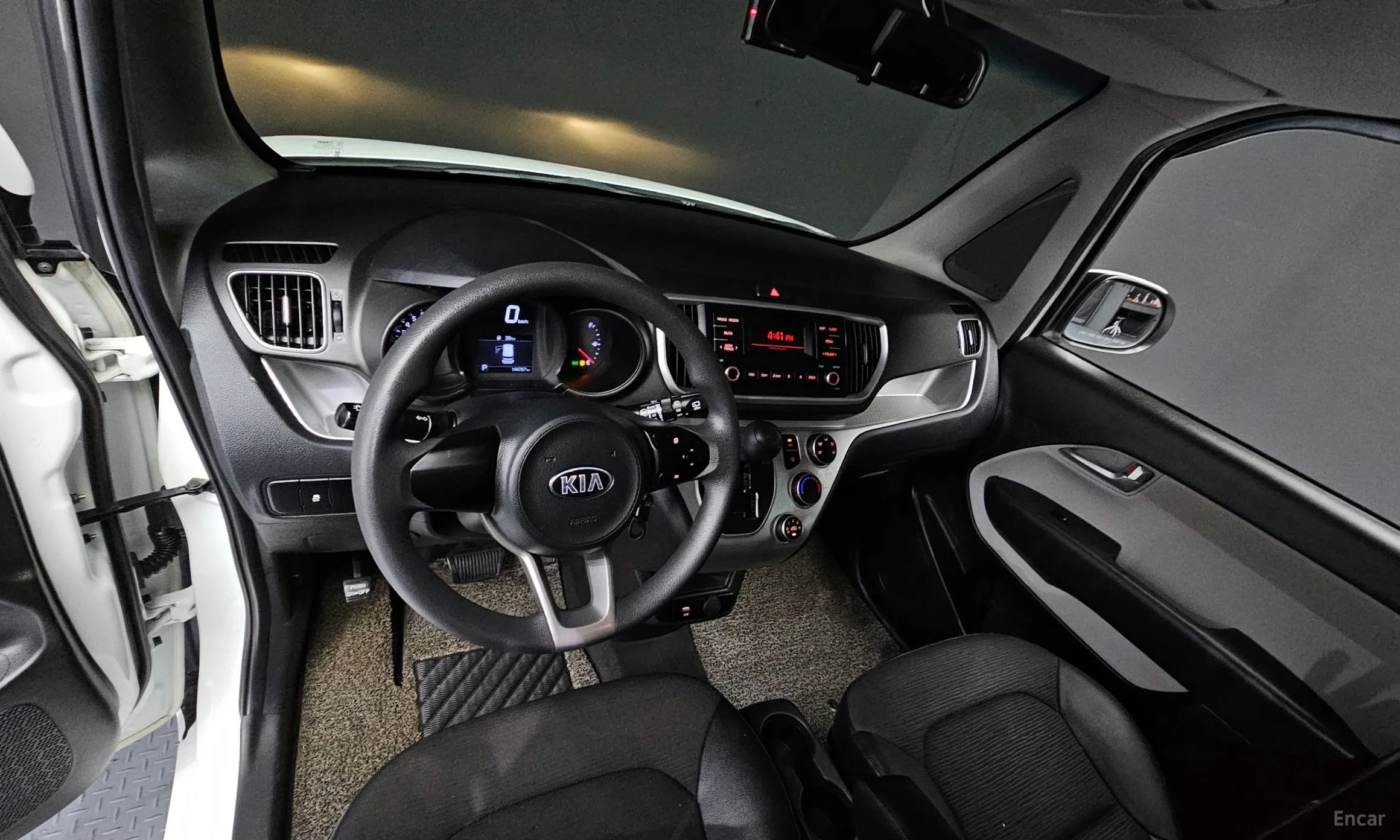 Kia Ray превью 4