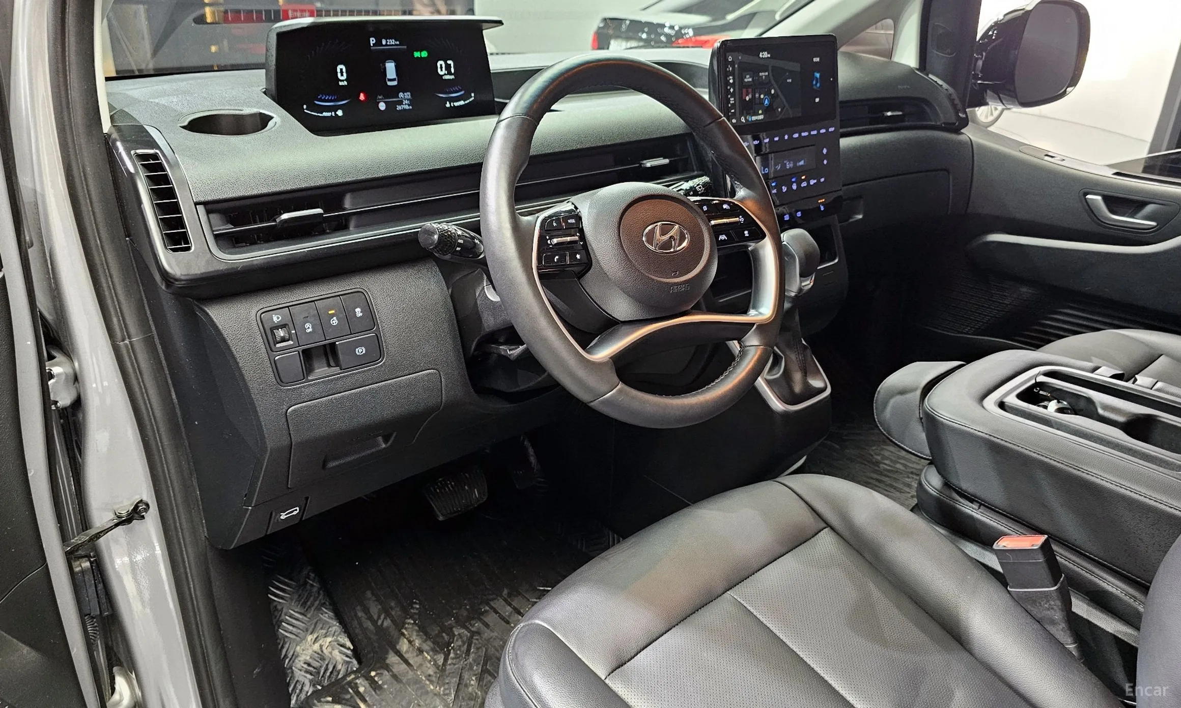 Hyundai Staria превью 4