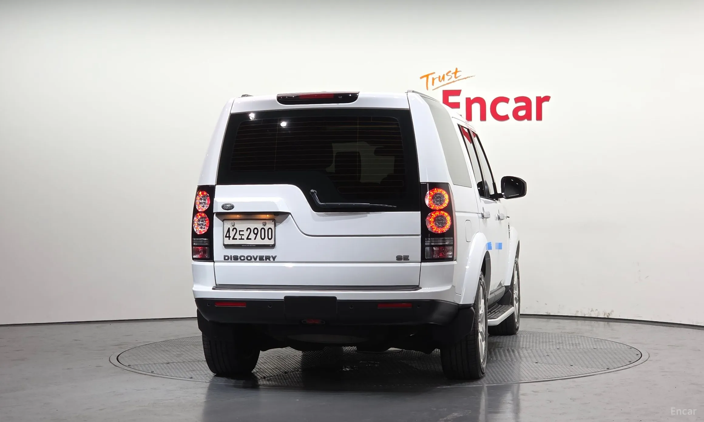 Land Rover Discovery 4 превью 3