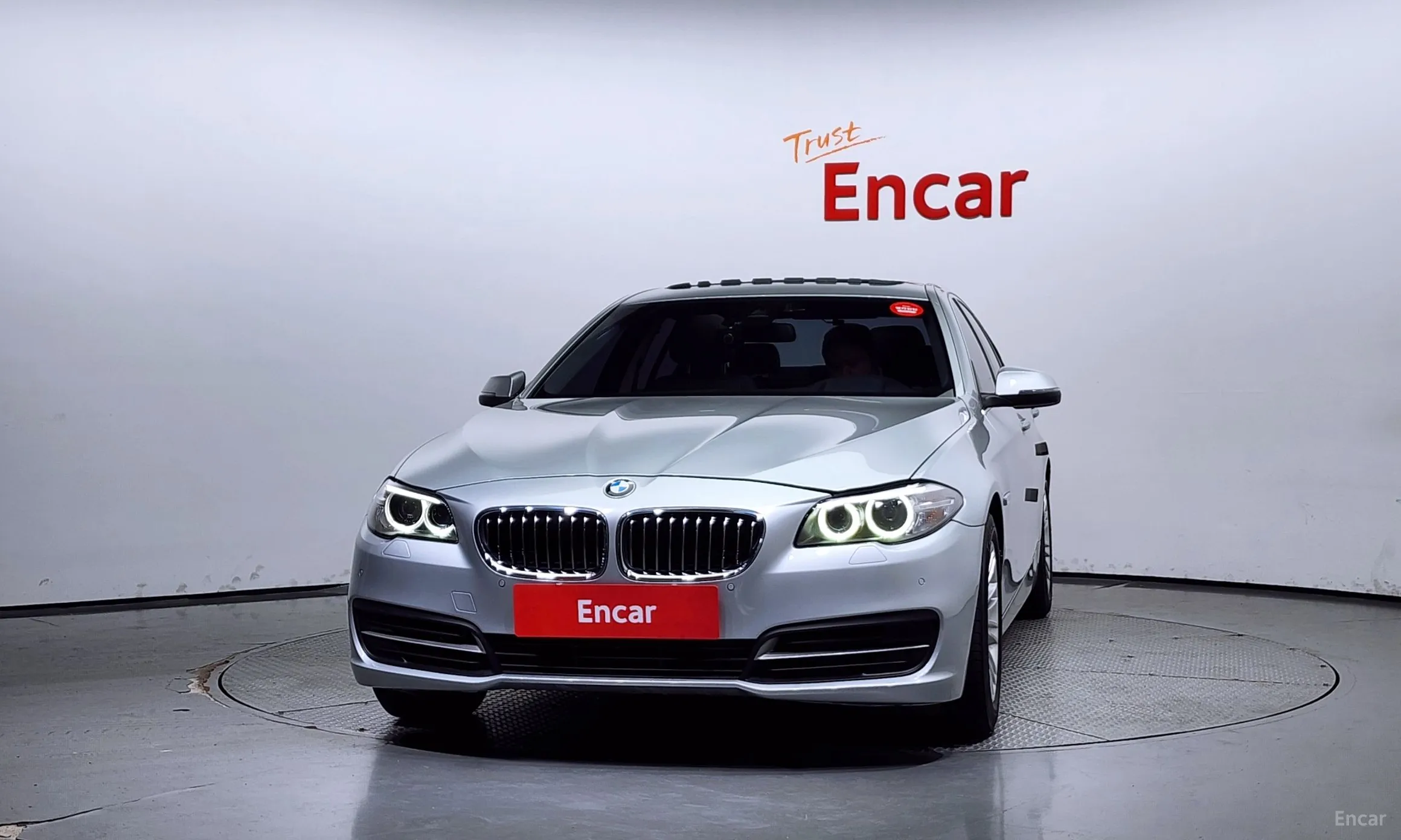 BMW 5 Series (F10) превью 2