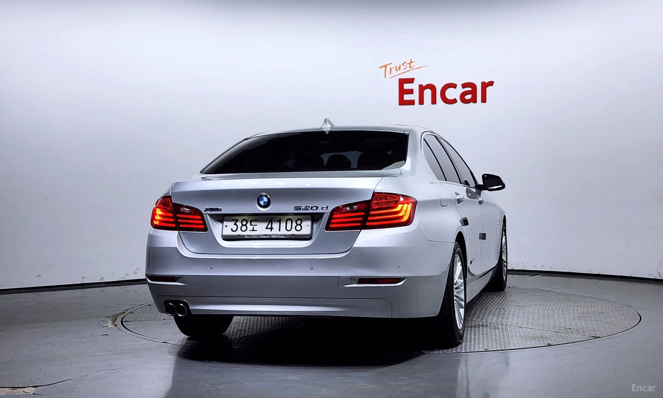 BMW 5 Series (F10) превью 3