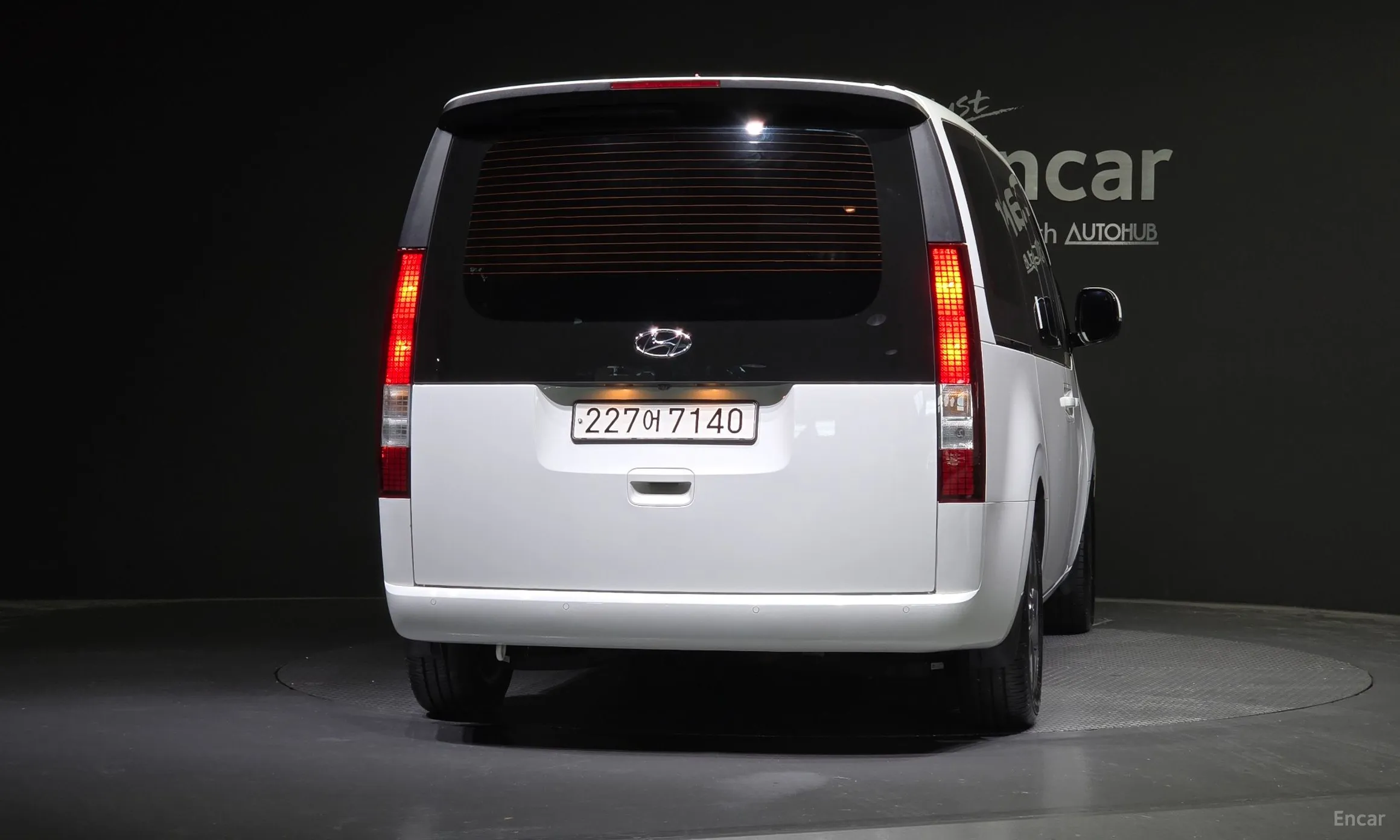 Hyundai Staria превью 3