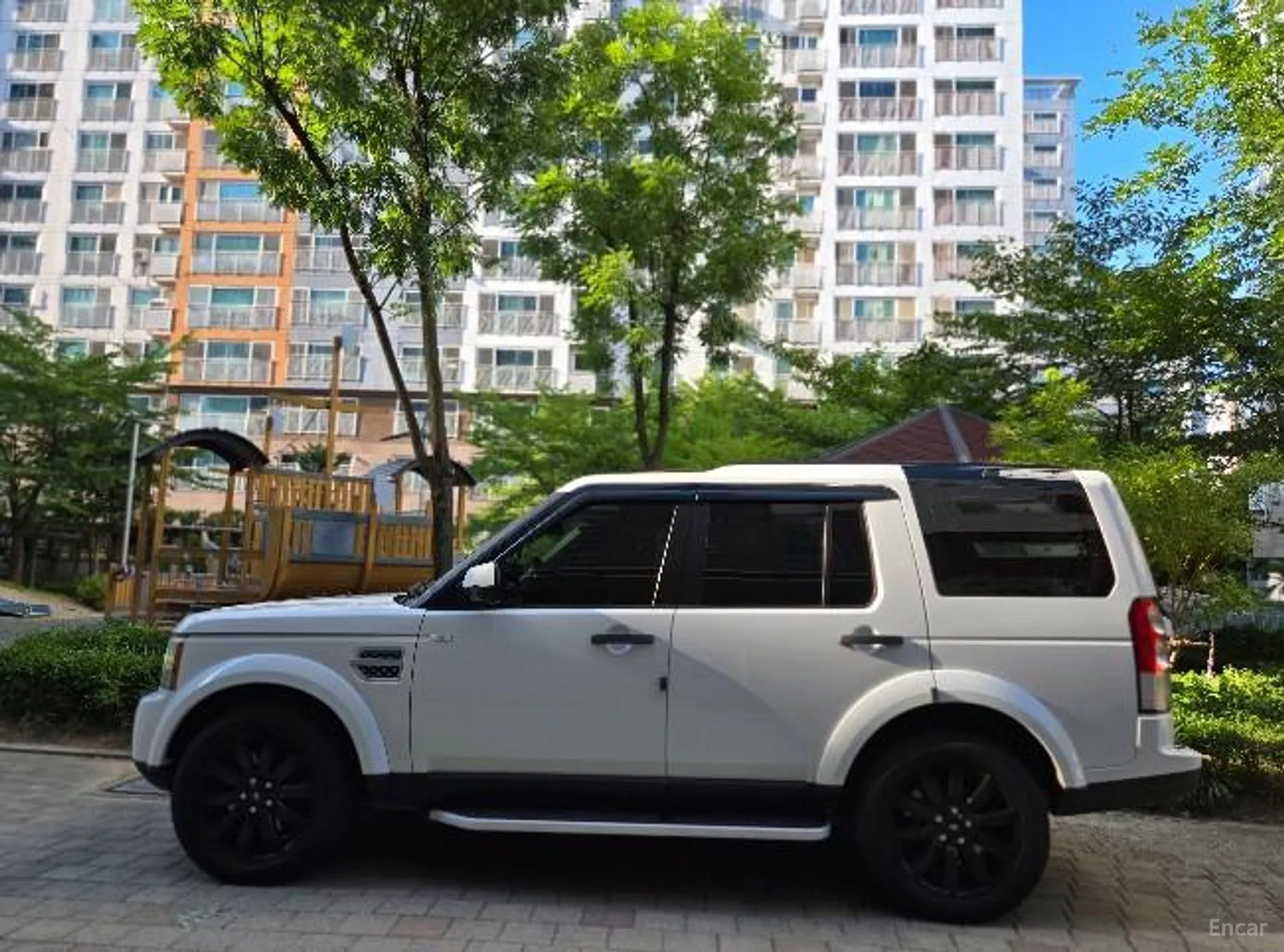 Land Rover Discovery 4 превью 3