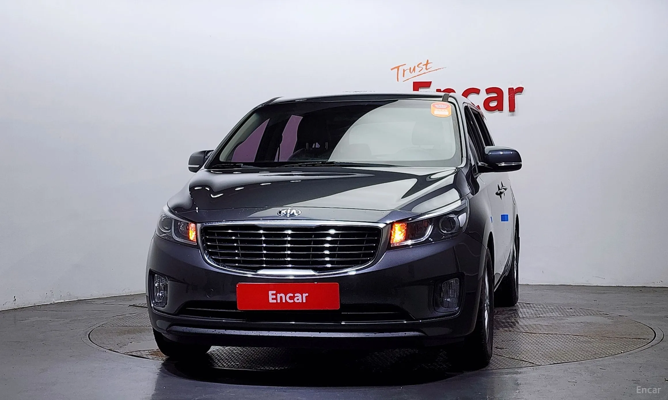 Kia Carnival превью 2