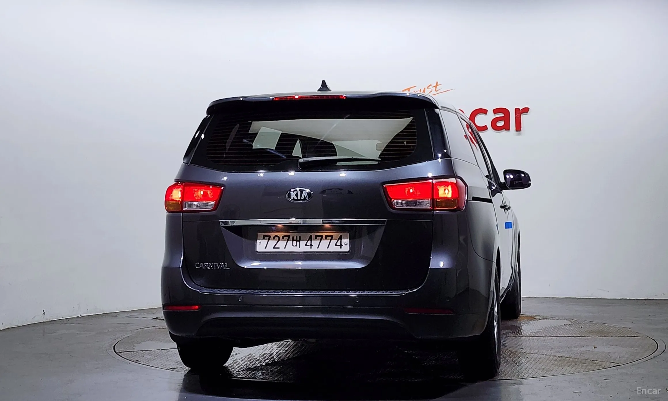 Kia Carnival превью 3
