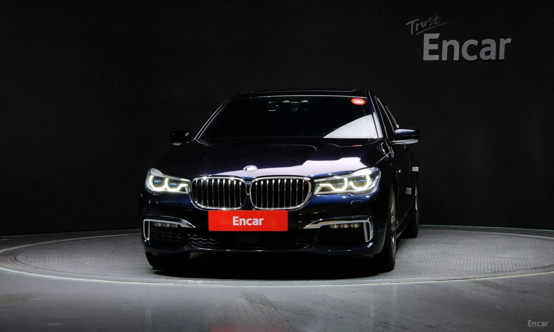 BMW 7 Series (G11) превью 2