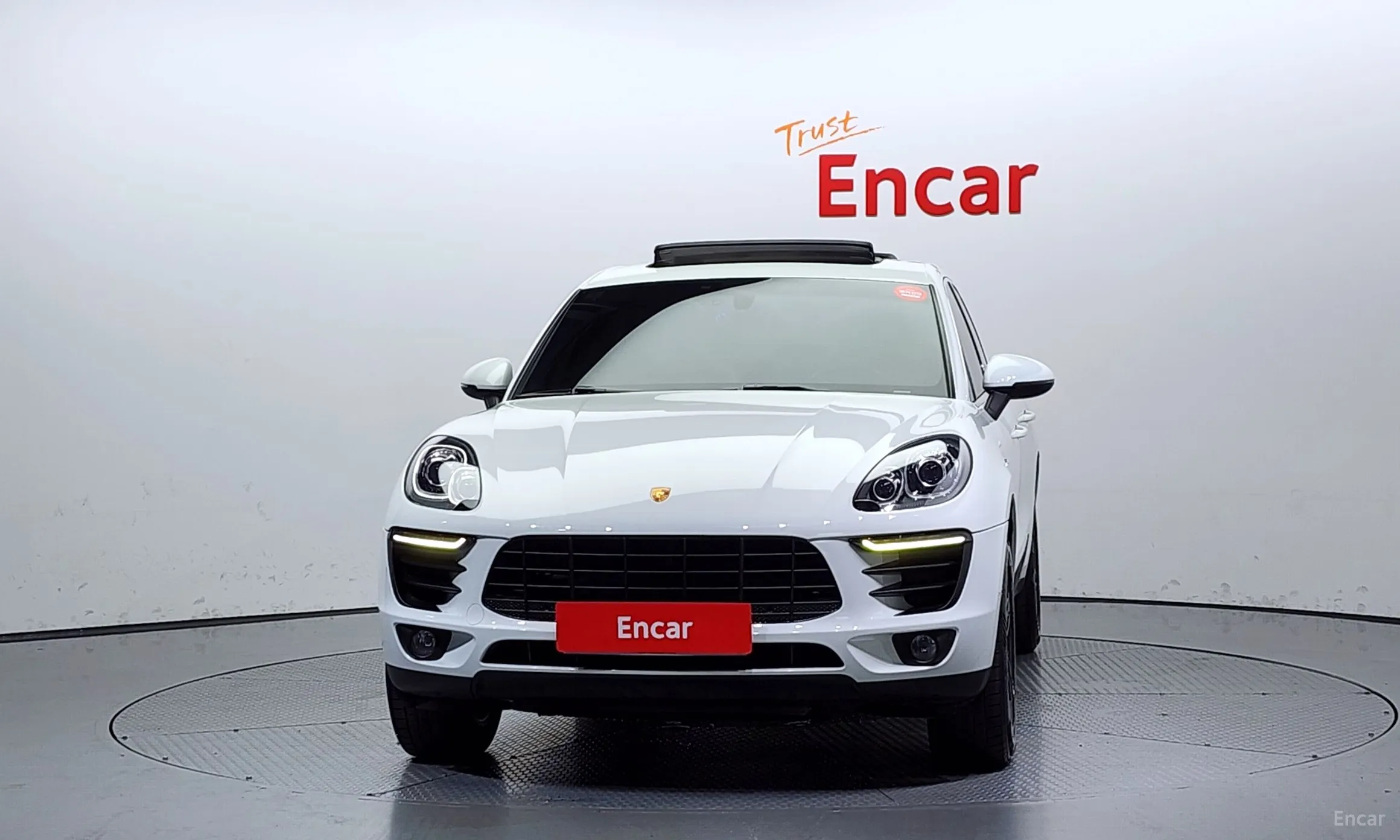 Porsche Macan превью 2