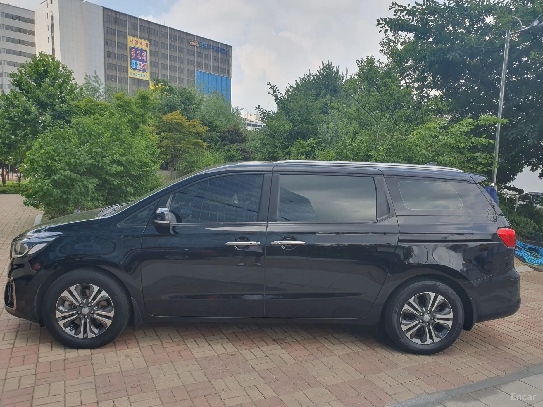 Kia Carnival превью 3