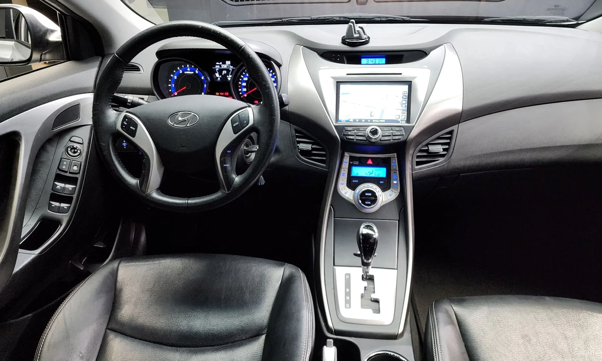 Hyundai Avante MD превью 4